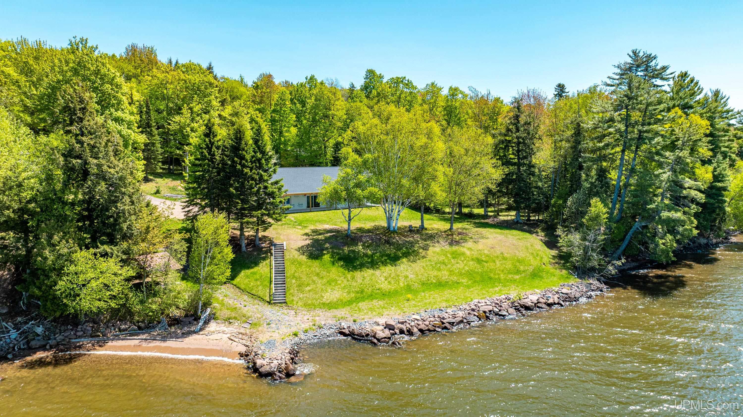 14098 Bayview Drive Property Photo 1