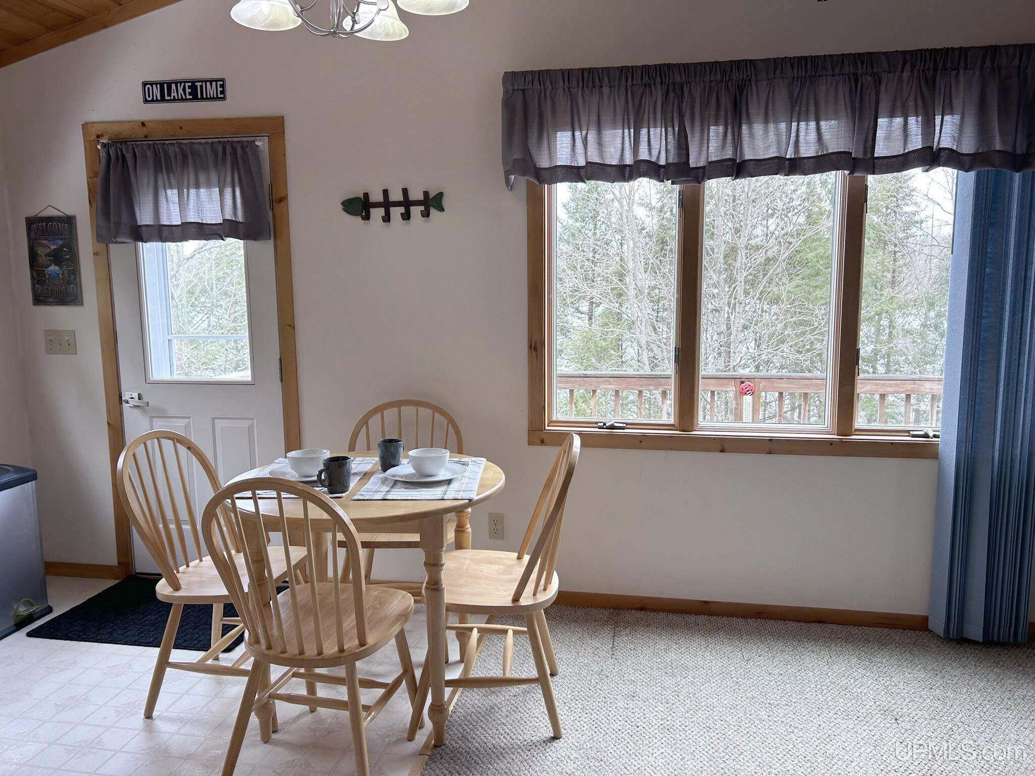 W16468 S Hilbert Road Property Photo 8