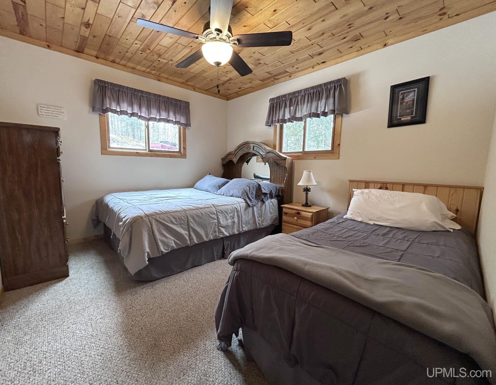 W16468 S Hilbert Road Property Photo 12