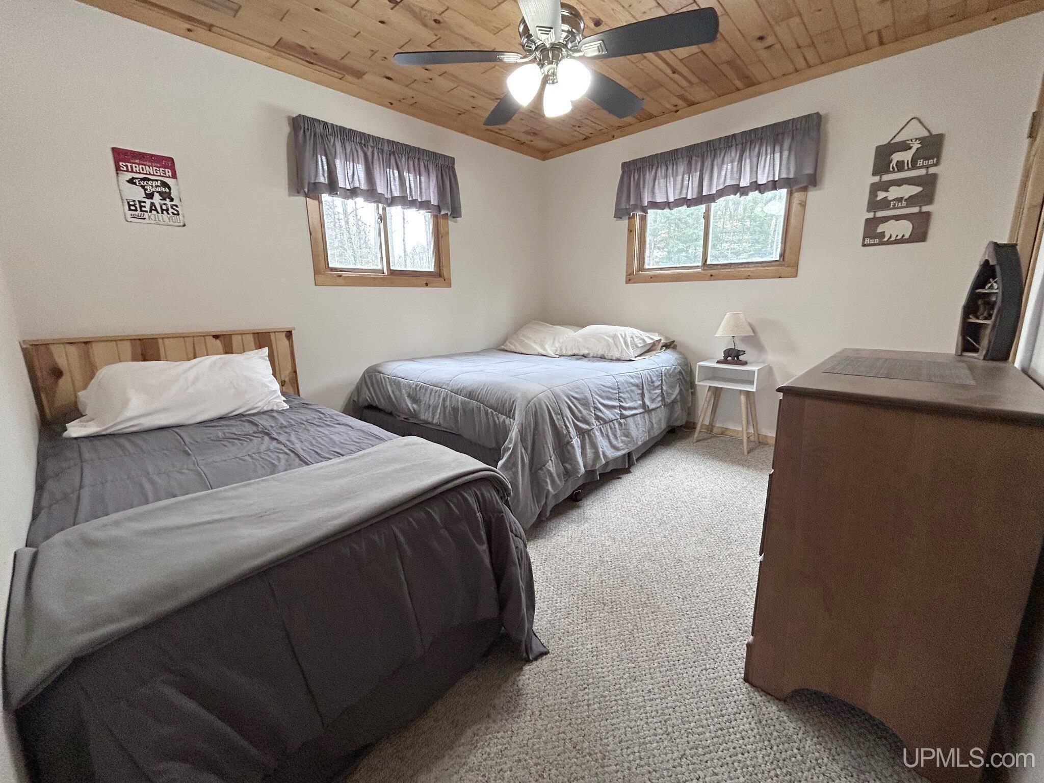 W16468 S Hilbert Road Property Photo 14