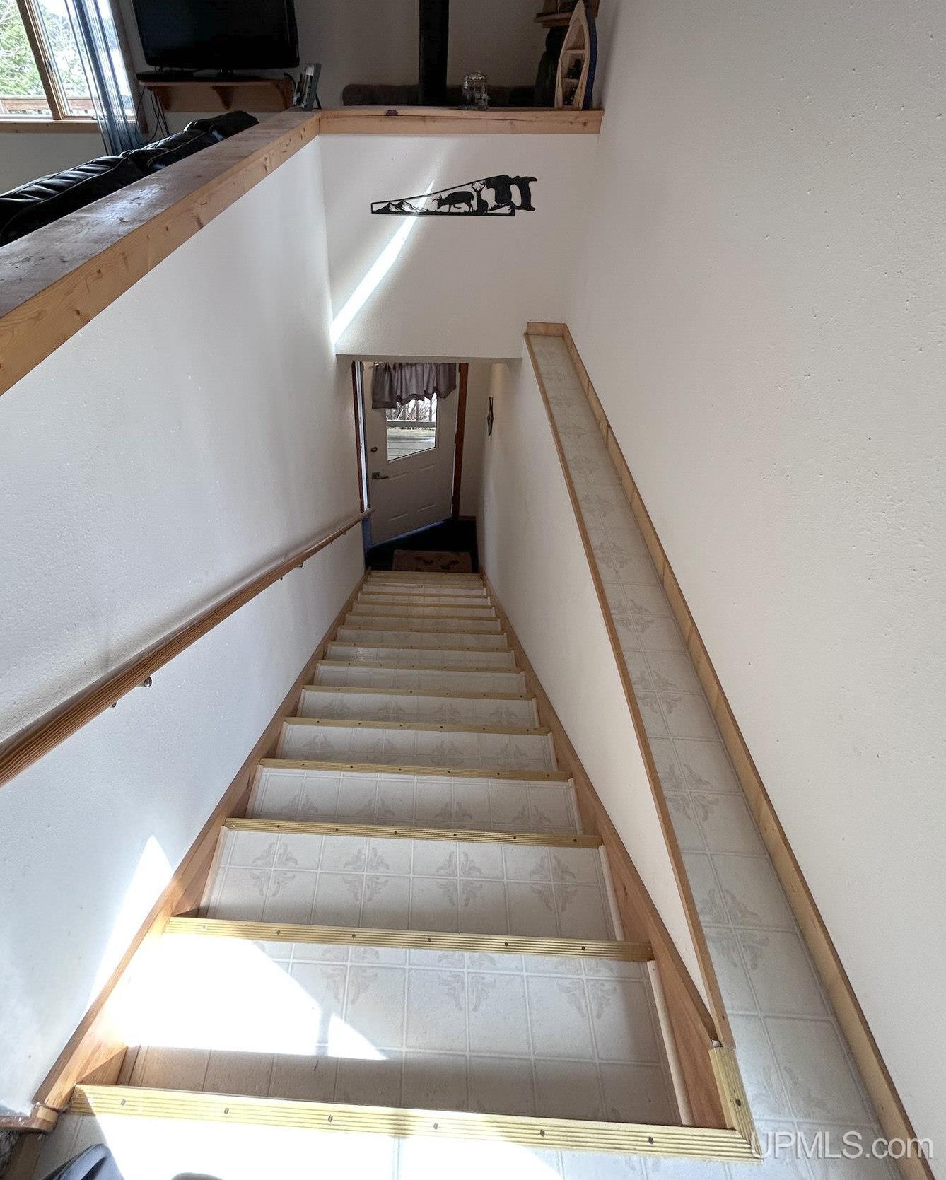 W16468 S Hilbert Road Property Photo 18