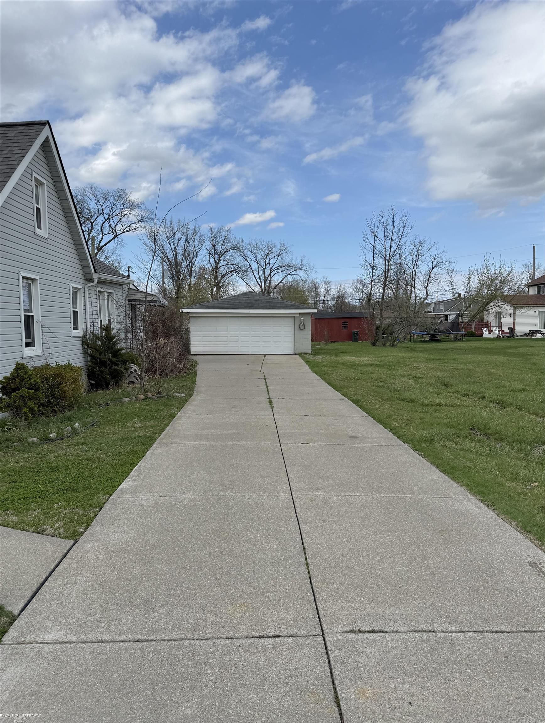 22203 Masonic Boulevard Property Photo 19
