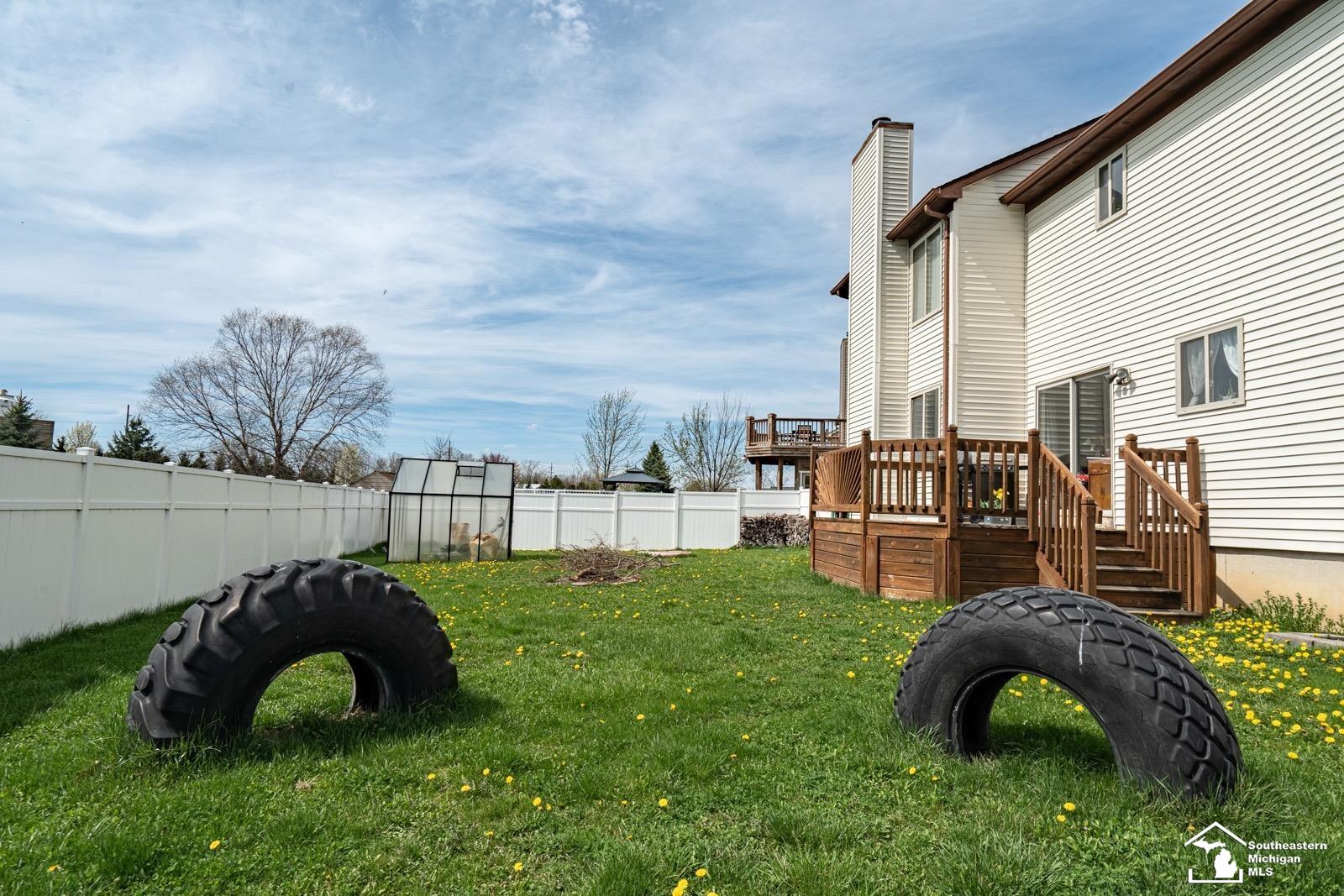 203 Dundee Ridge Drive Property Photo 4
