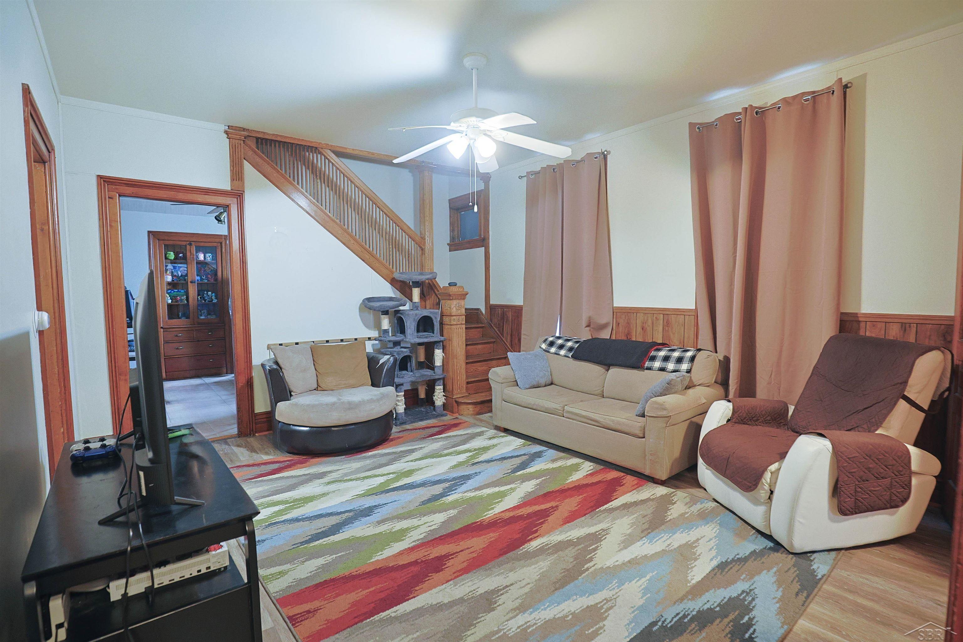 110 N Madison Avenue Property Photo 10
