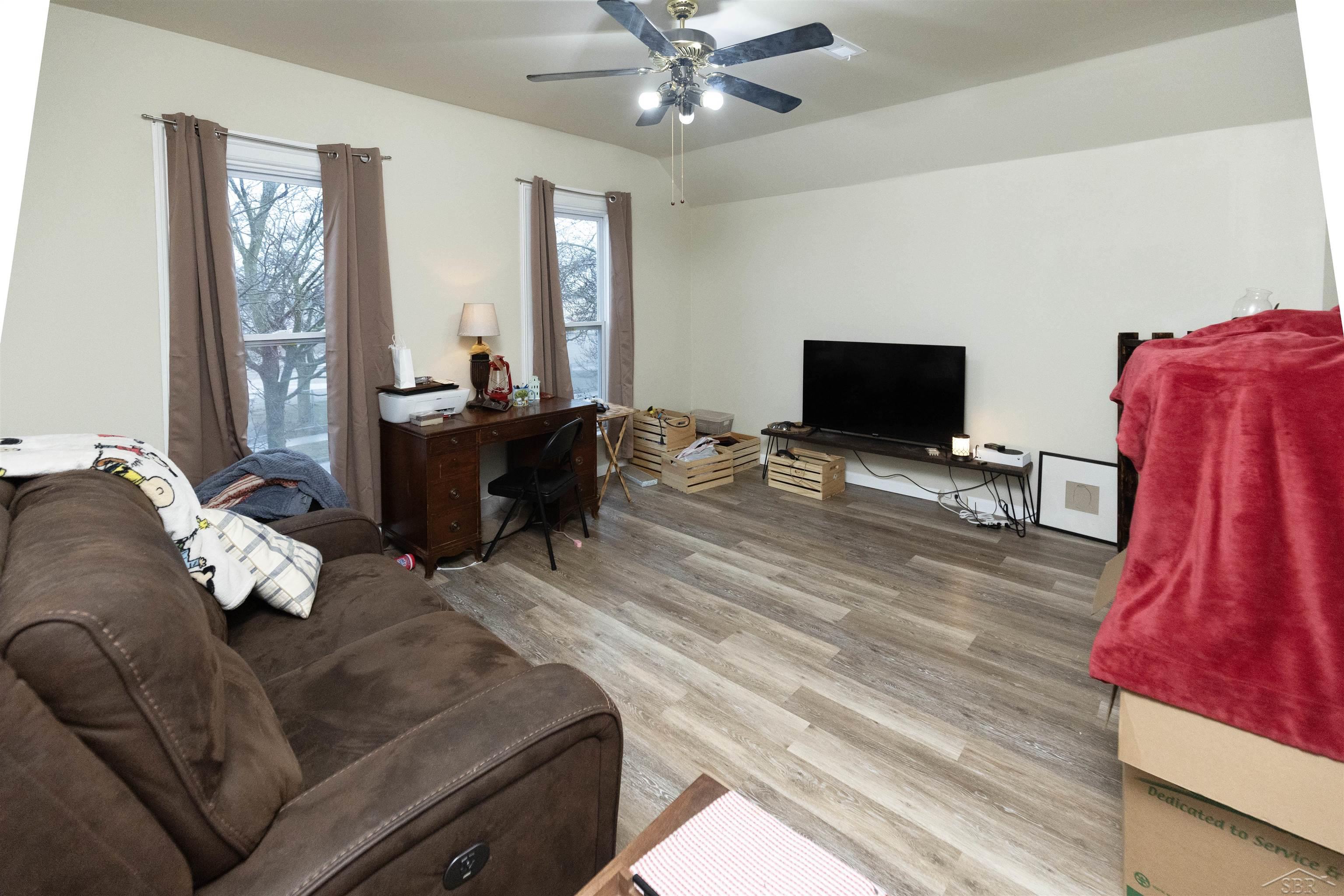 110 N Madison Avenue Property Photo 21