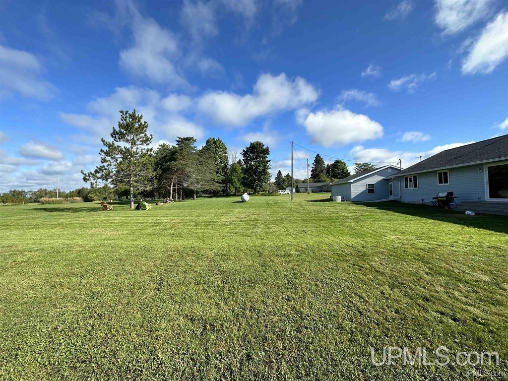 N19297 N B-1 Road Property Photo 37