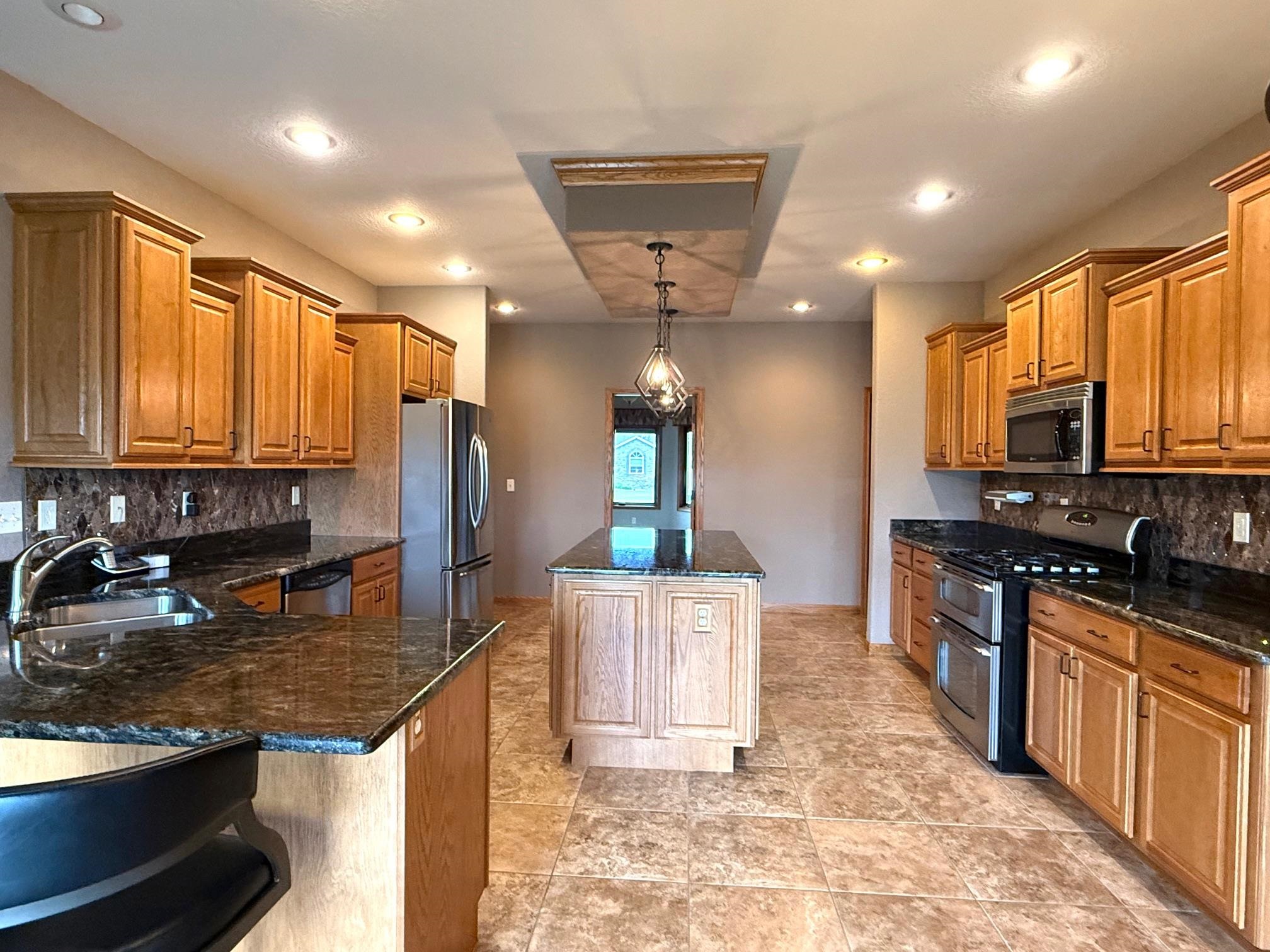4767 Pine View Court Property Photo 3