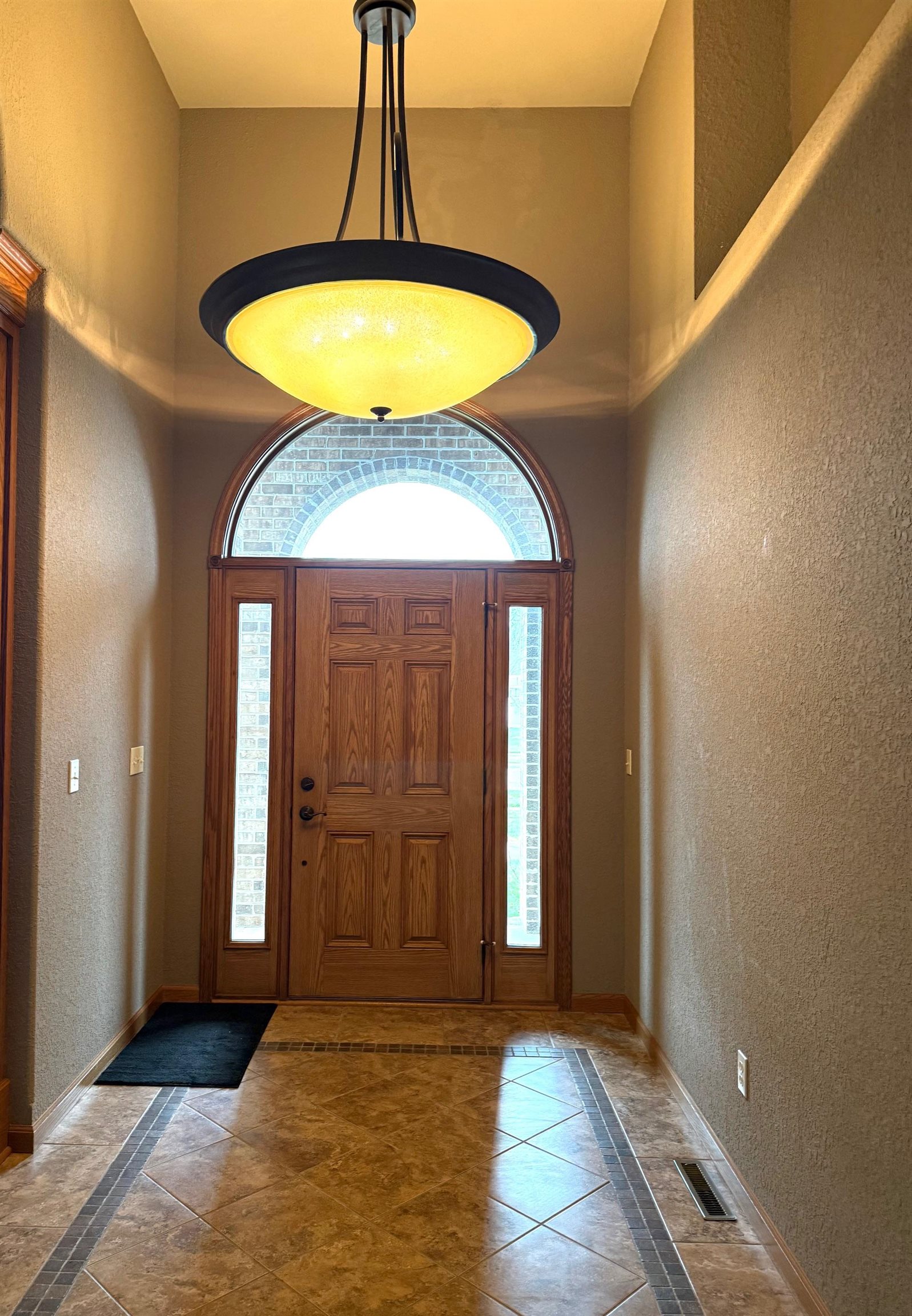 4767 Pine View Court Property Photo 12