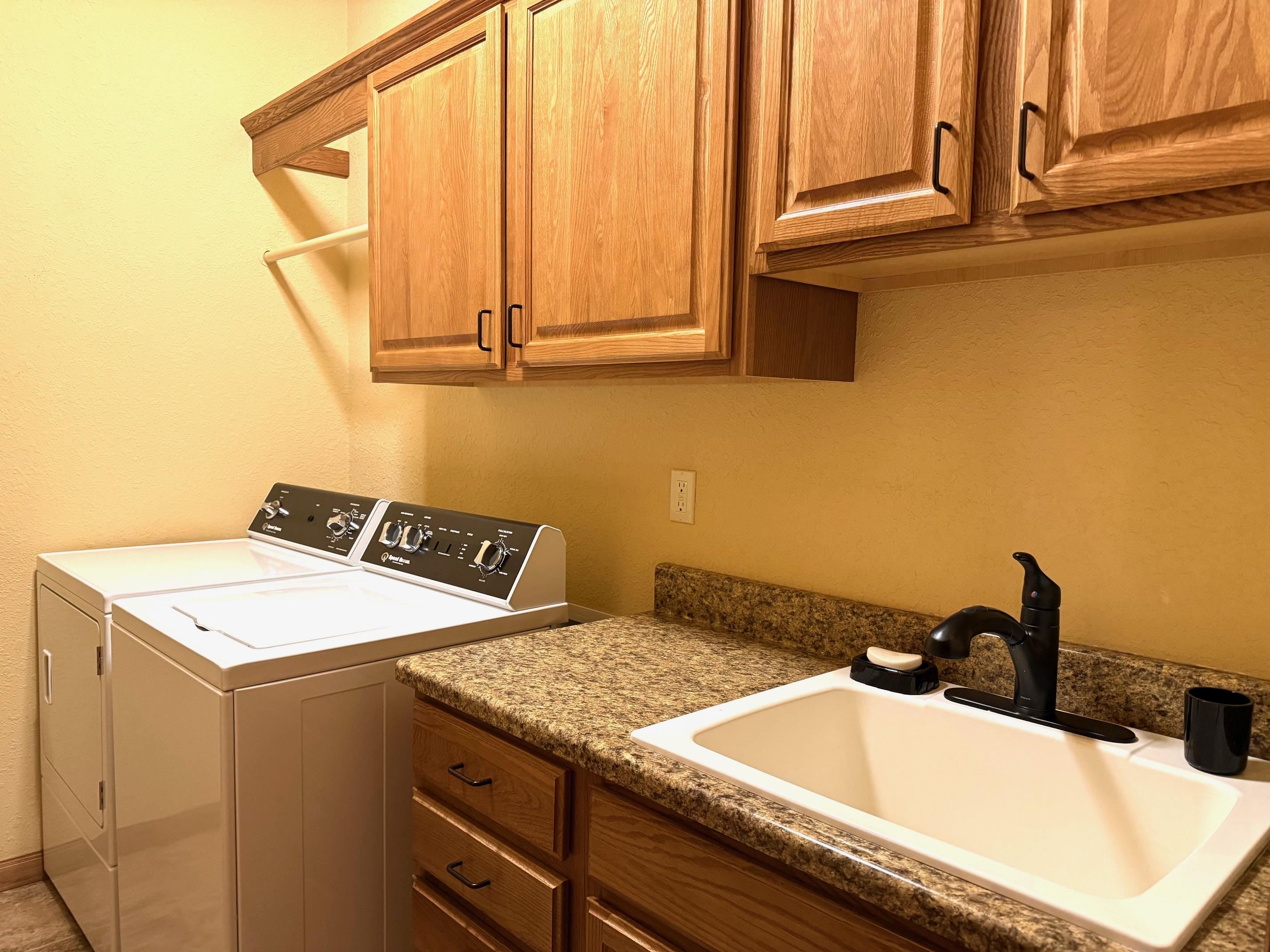 4767 Pine View Court Property Photo 13