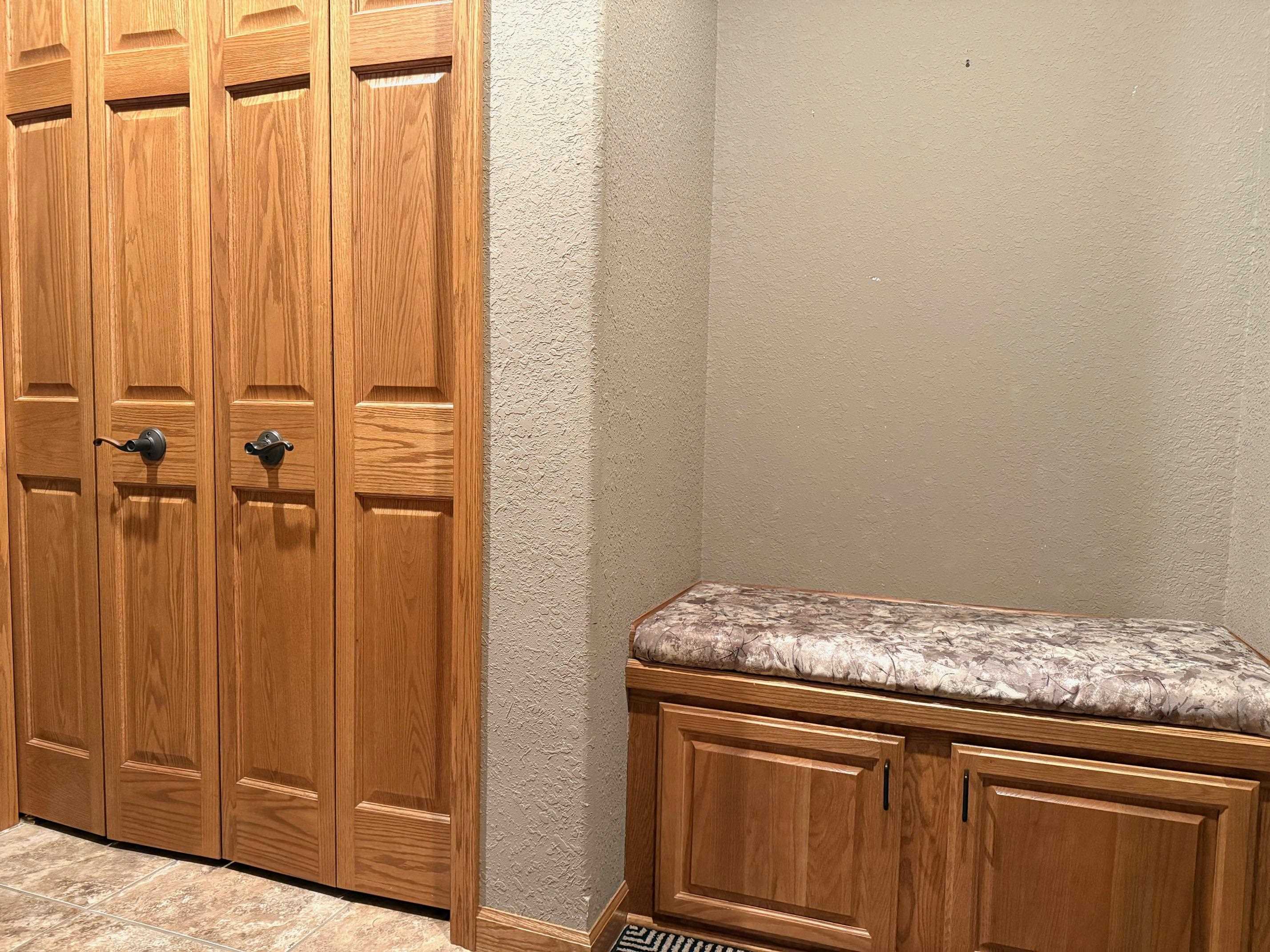 4767 Pine View Court Property Photo 15