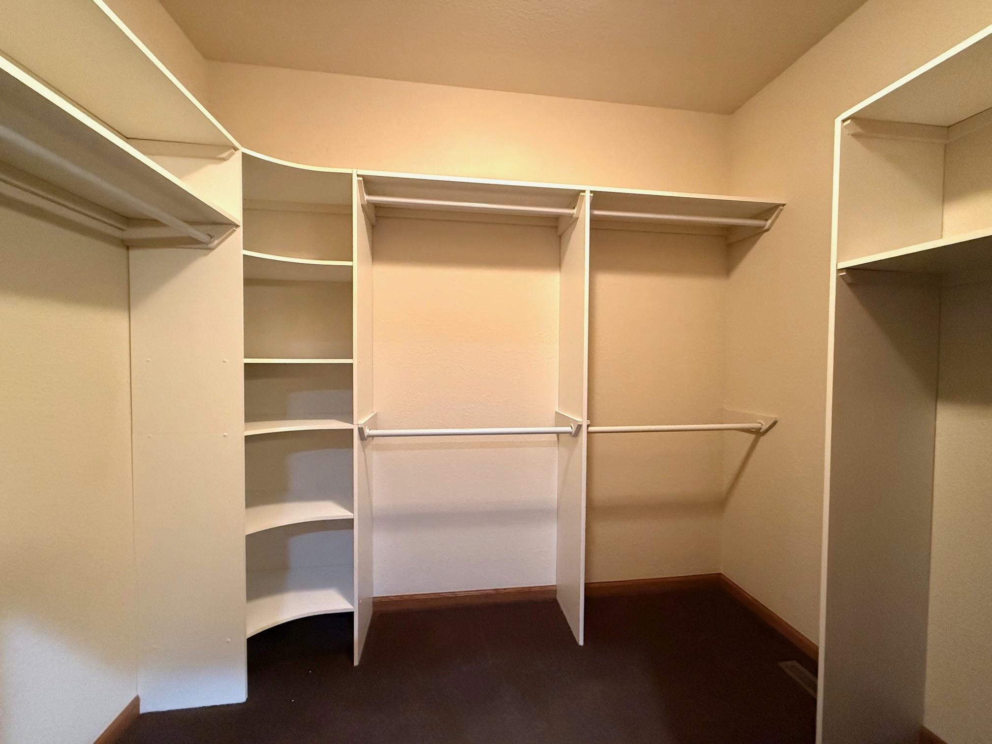 4767 Pine View Court Property Photo 18