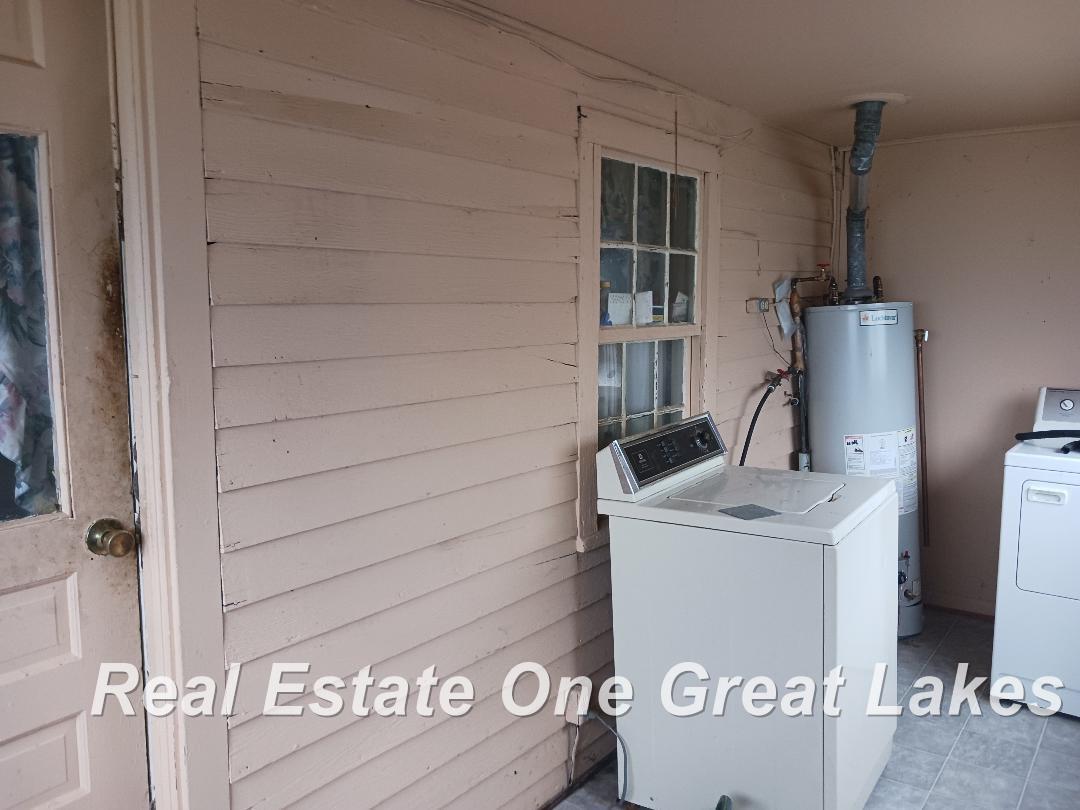 309 E North Street Property Photo 6
