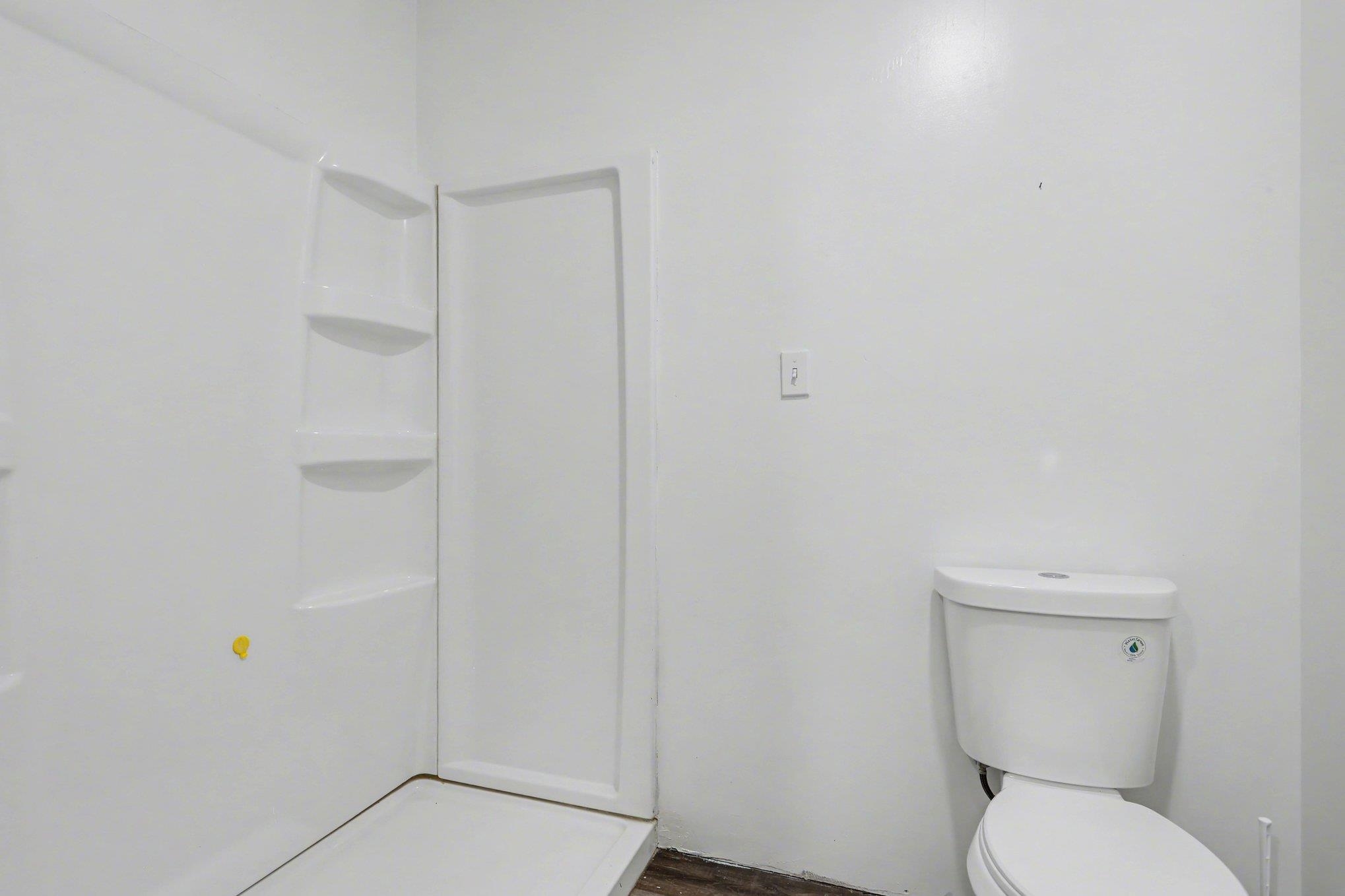 5454 N River Road Property Photo 21