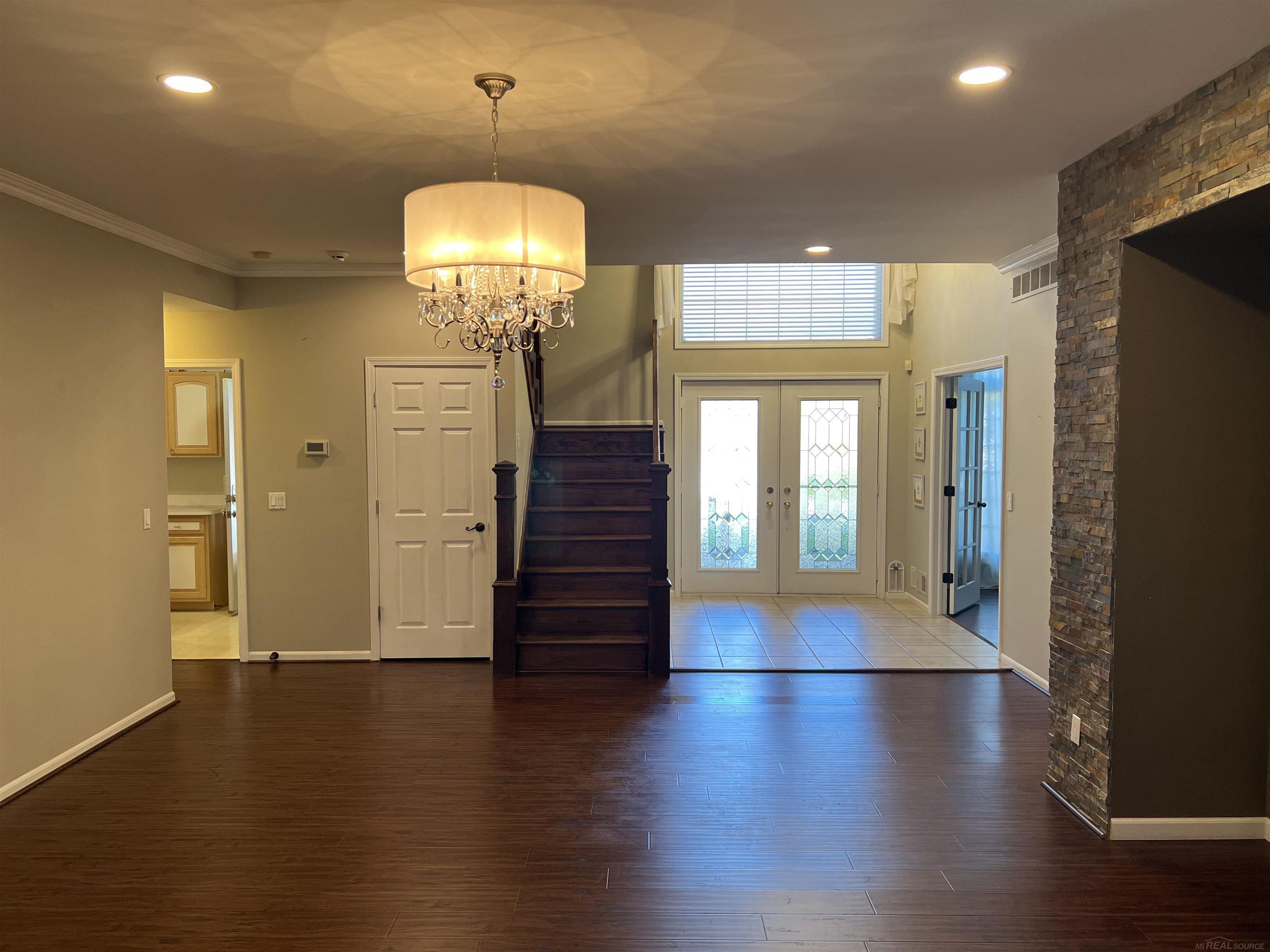 52934 Westcreek Drive Property Photo 7