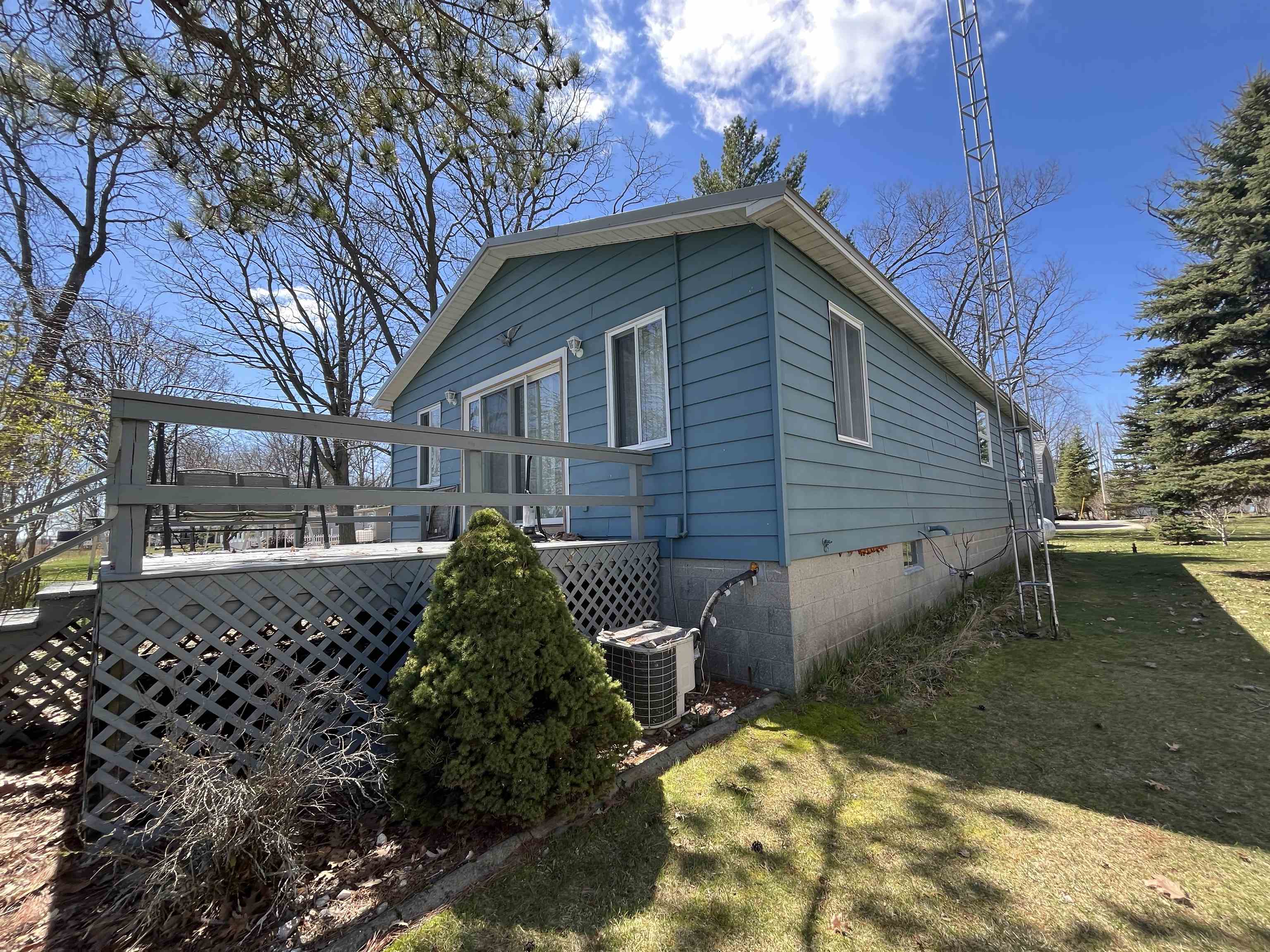 2406 Oak Road Property Photo 1