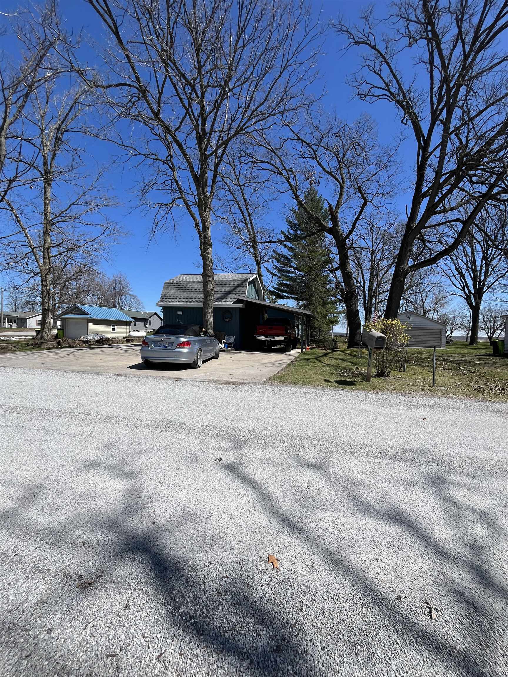 2406 Oak Road Property Photo 12