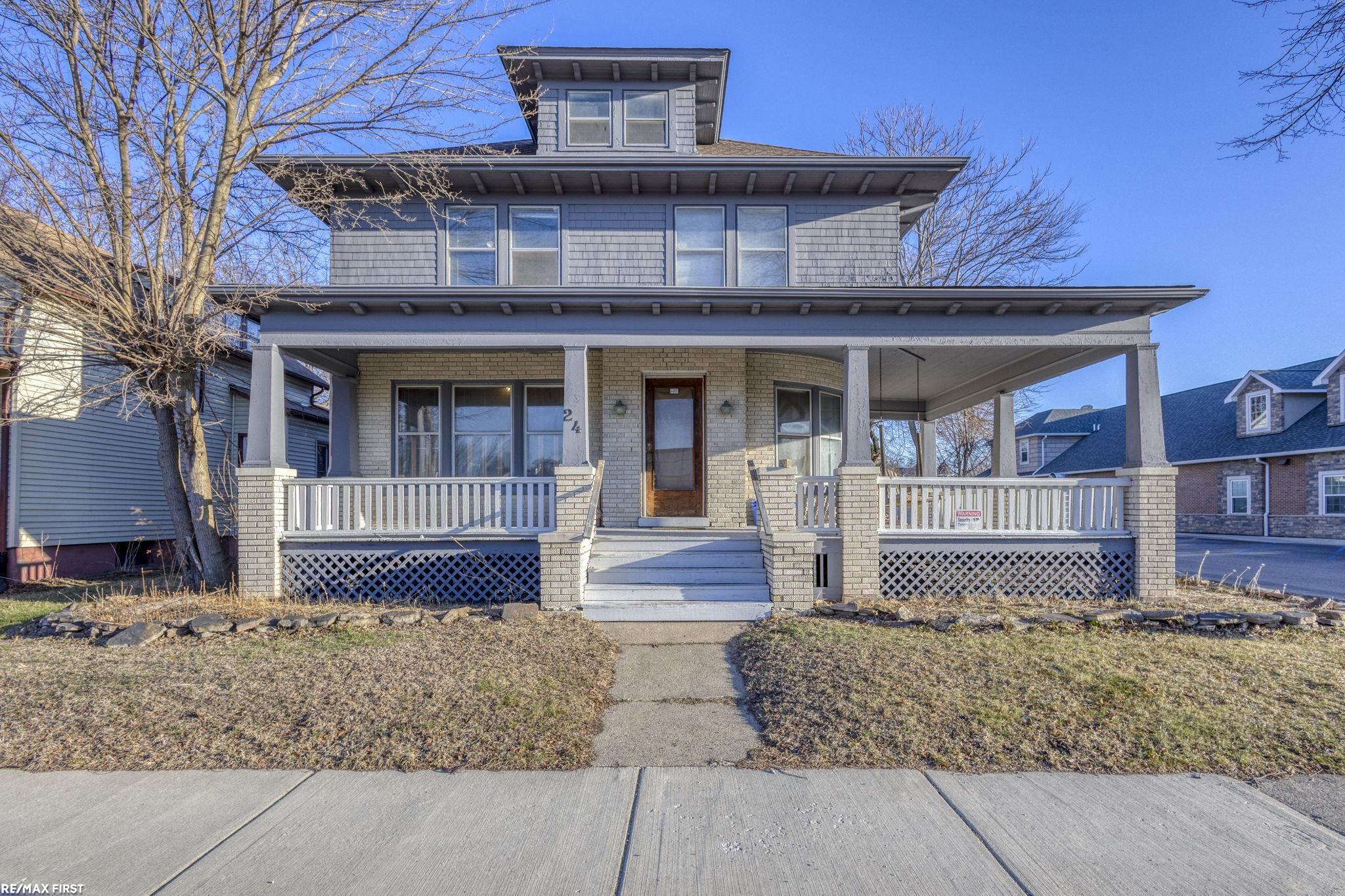 24 Grand Ave Avenue Property Photo 1