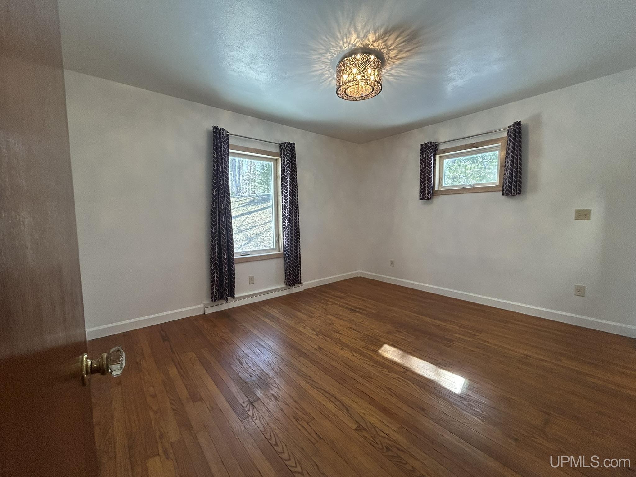 E9506 Prospect Street Property Photo 18