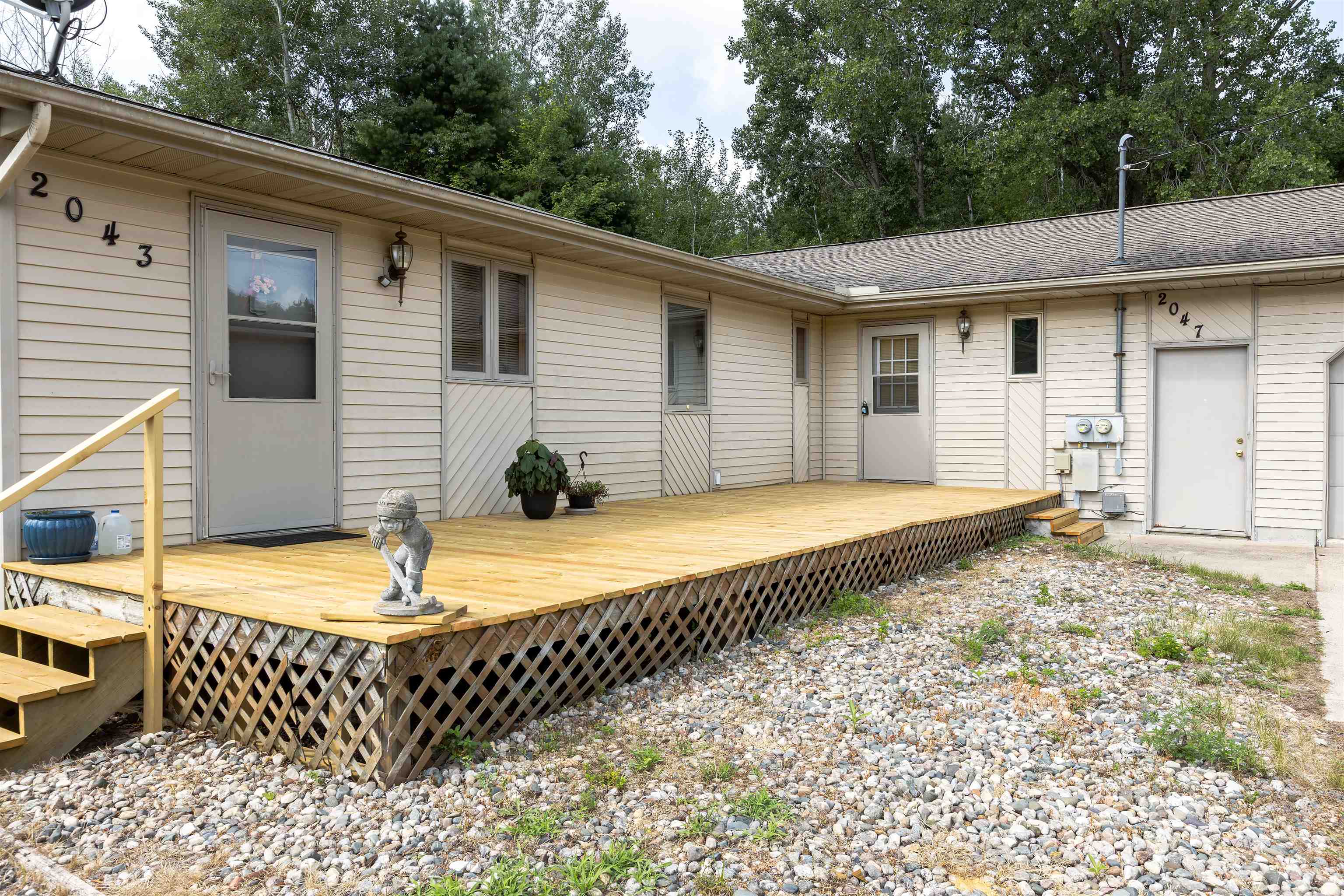 2043/2047 N Neiner Road Property Photo 1