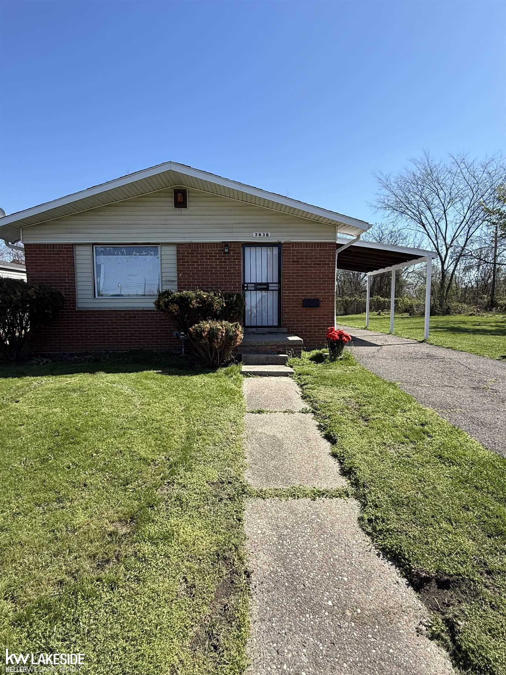 2636 Algonquin Street Property Photo 1