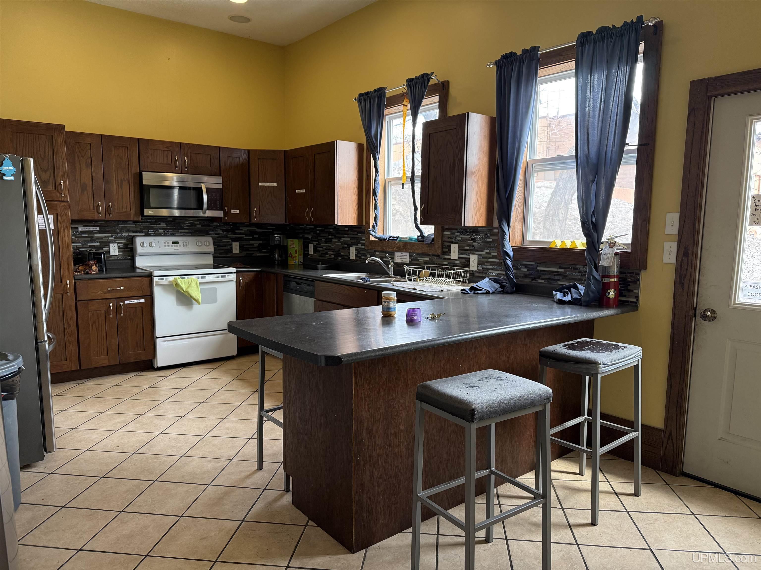 315 Reservation Street Property Photo 4