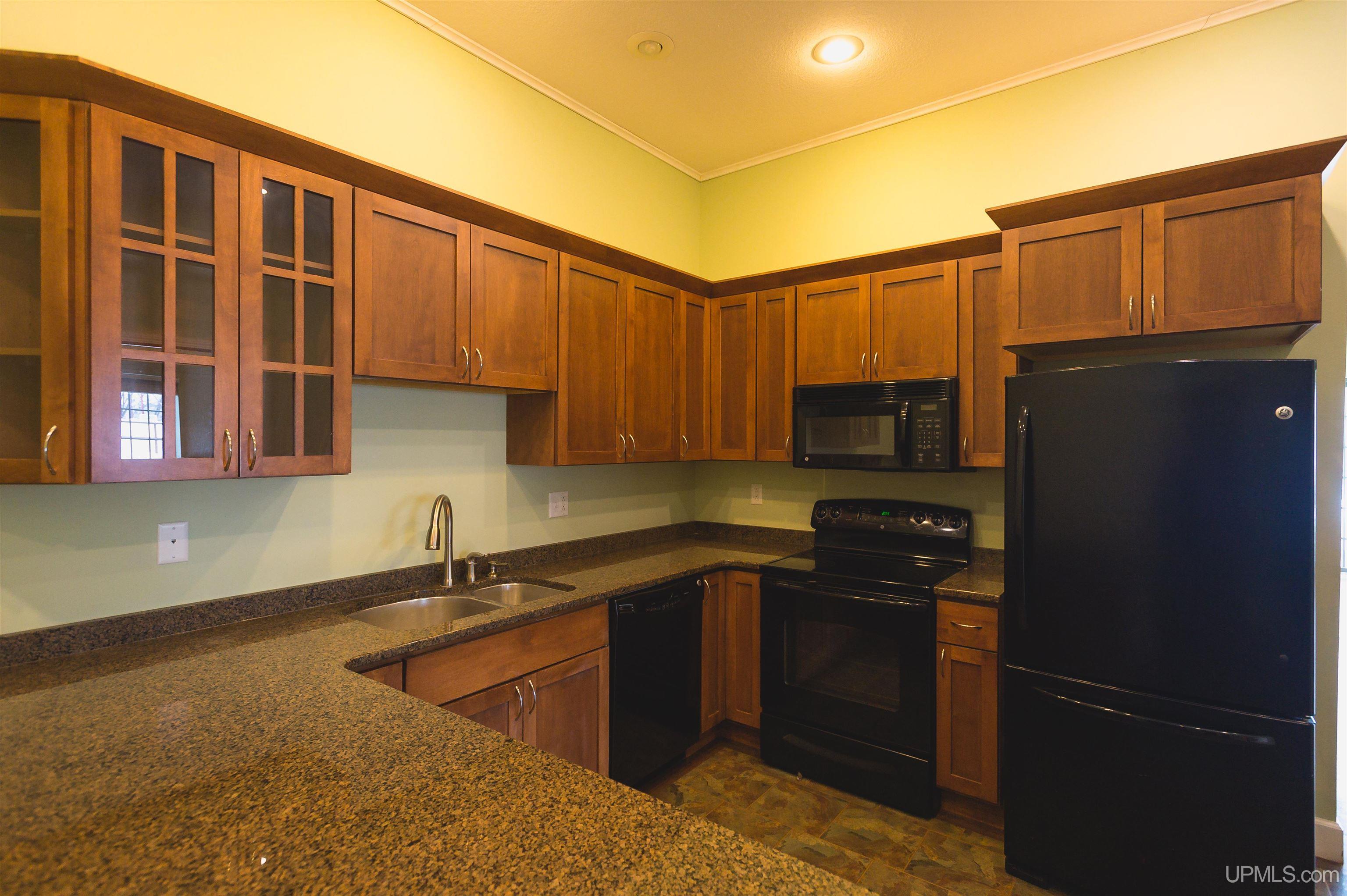 208 E Montezuma Avenue Property Photo 12