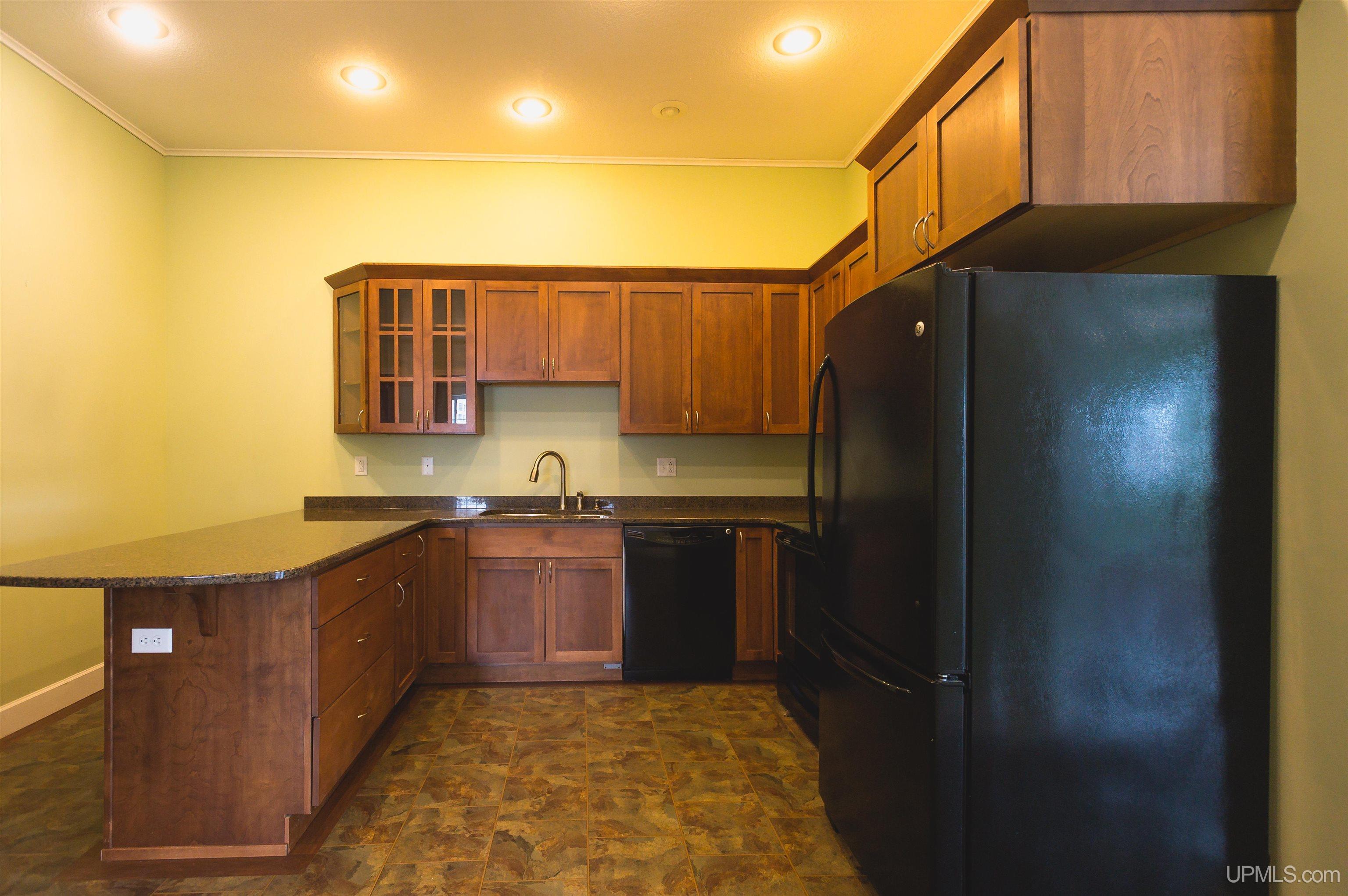 208 E Montezuma Avenue Property Photo 13