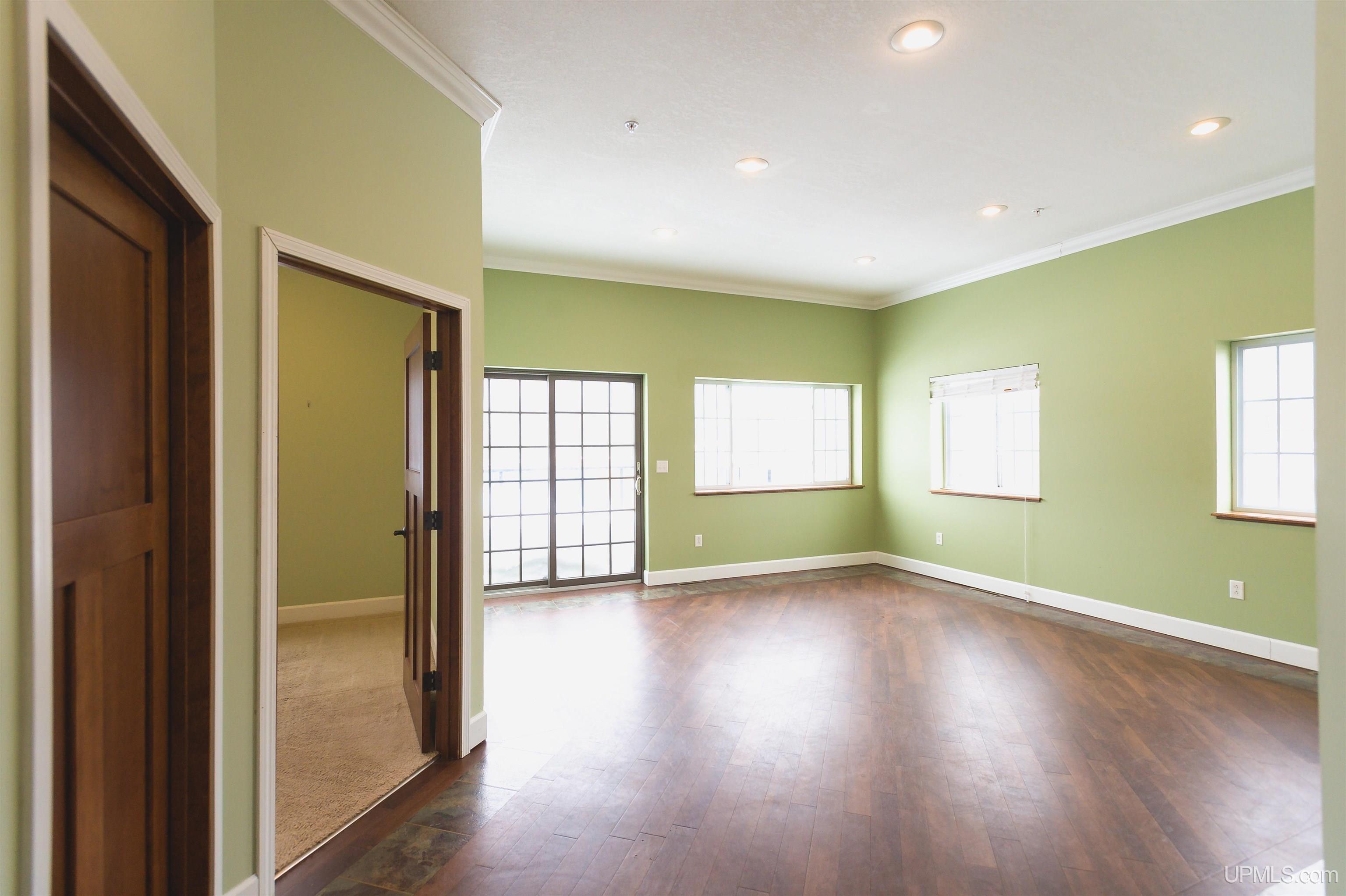 208 E Montezuma Avenue Property Photo 16