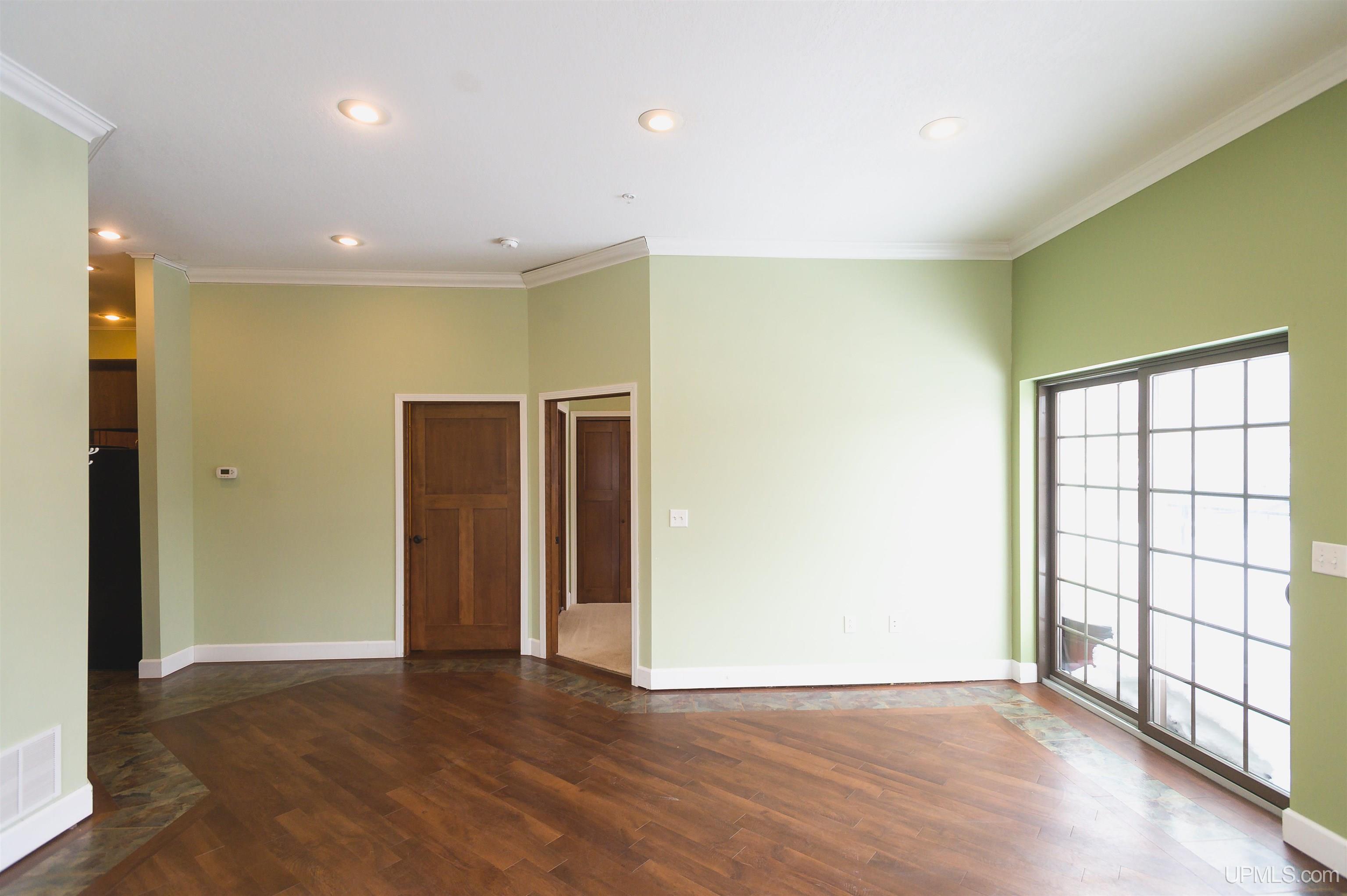 208 E Montezuma Avenue Property Photo 19