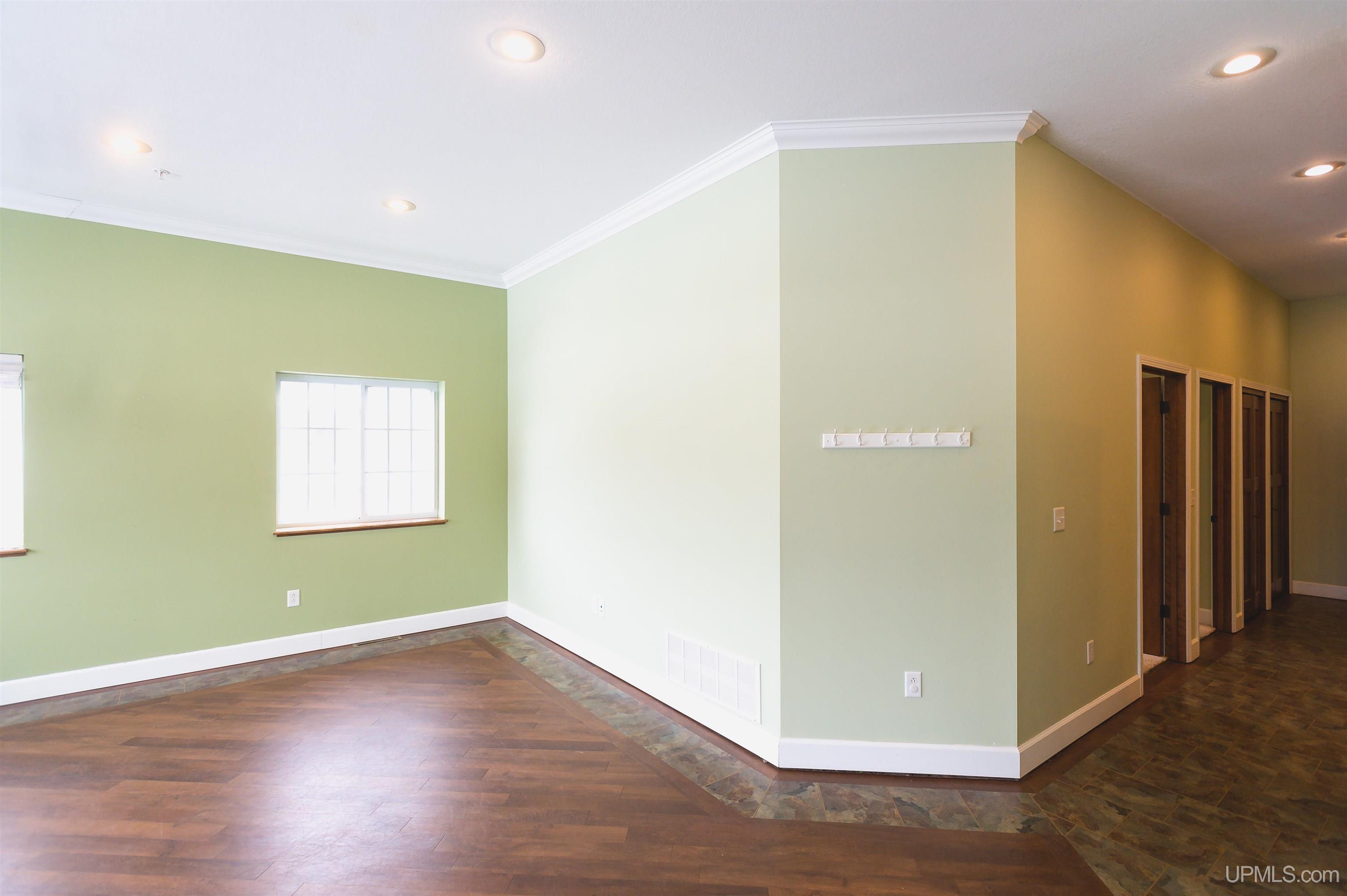208 E Montezuma Avenue Property Photo 20
