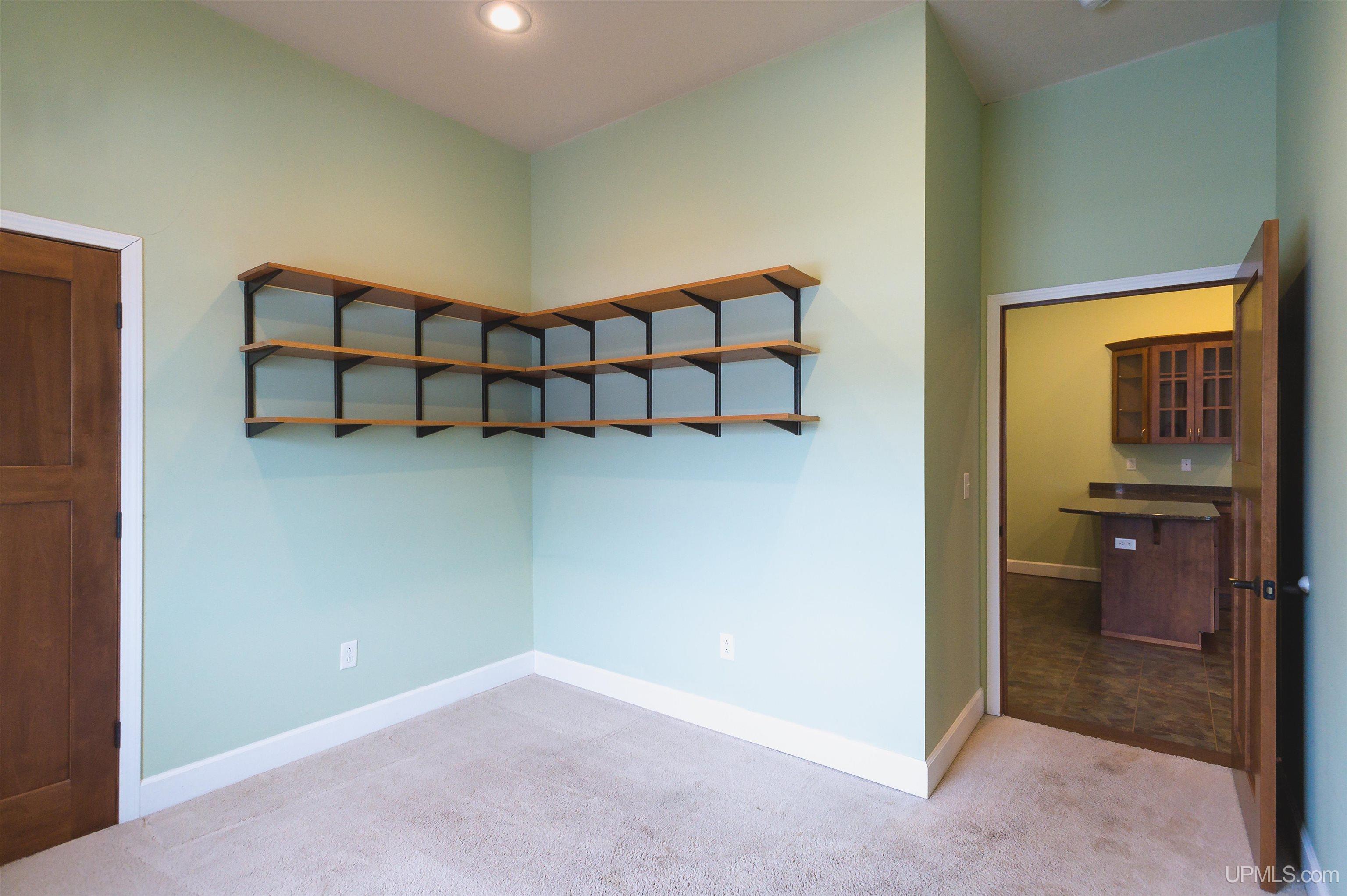 208 E Montezuma Avenue Property Photo 22