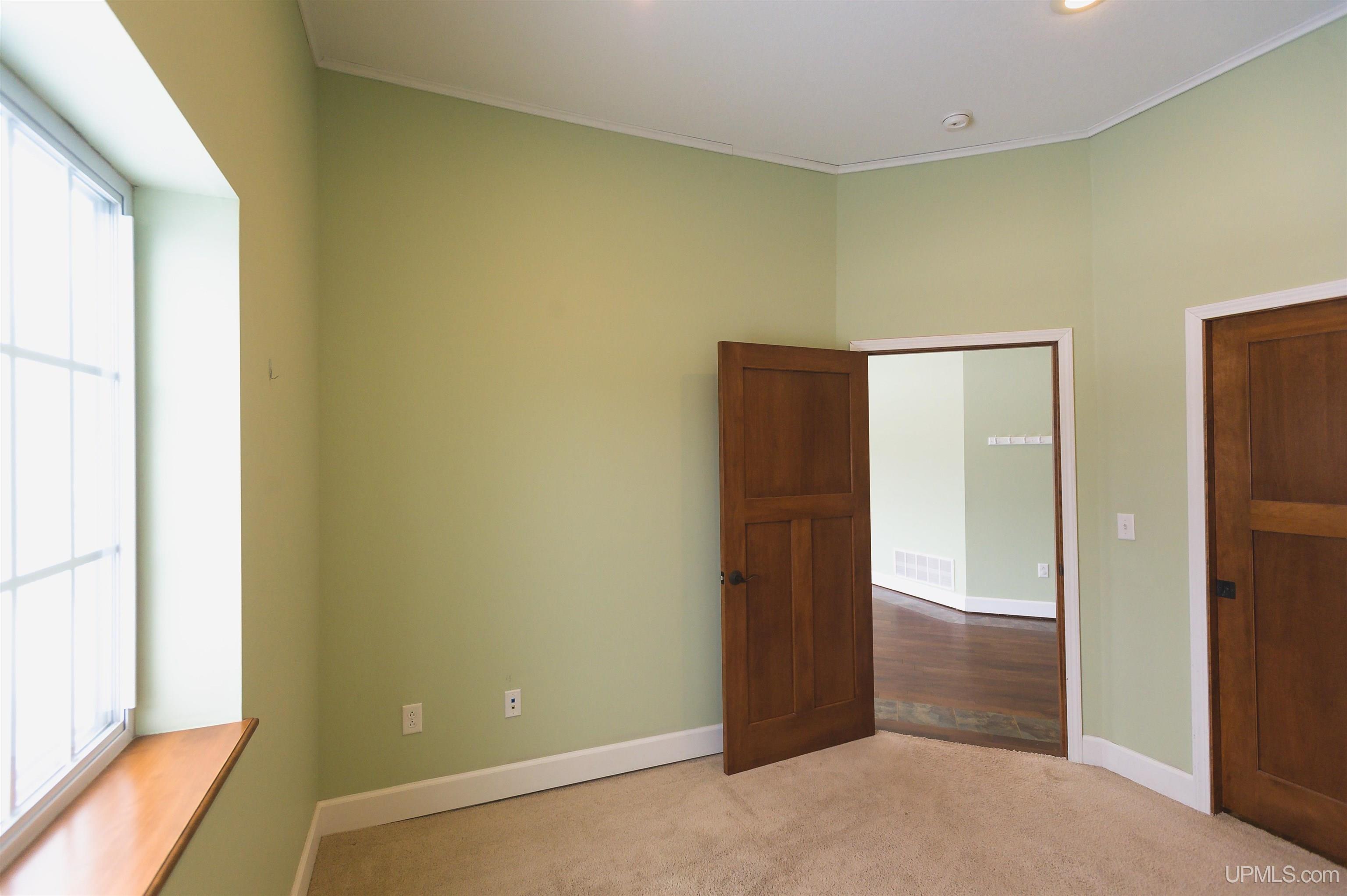 208 E Montezuma Avenue Property Photo 26