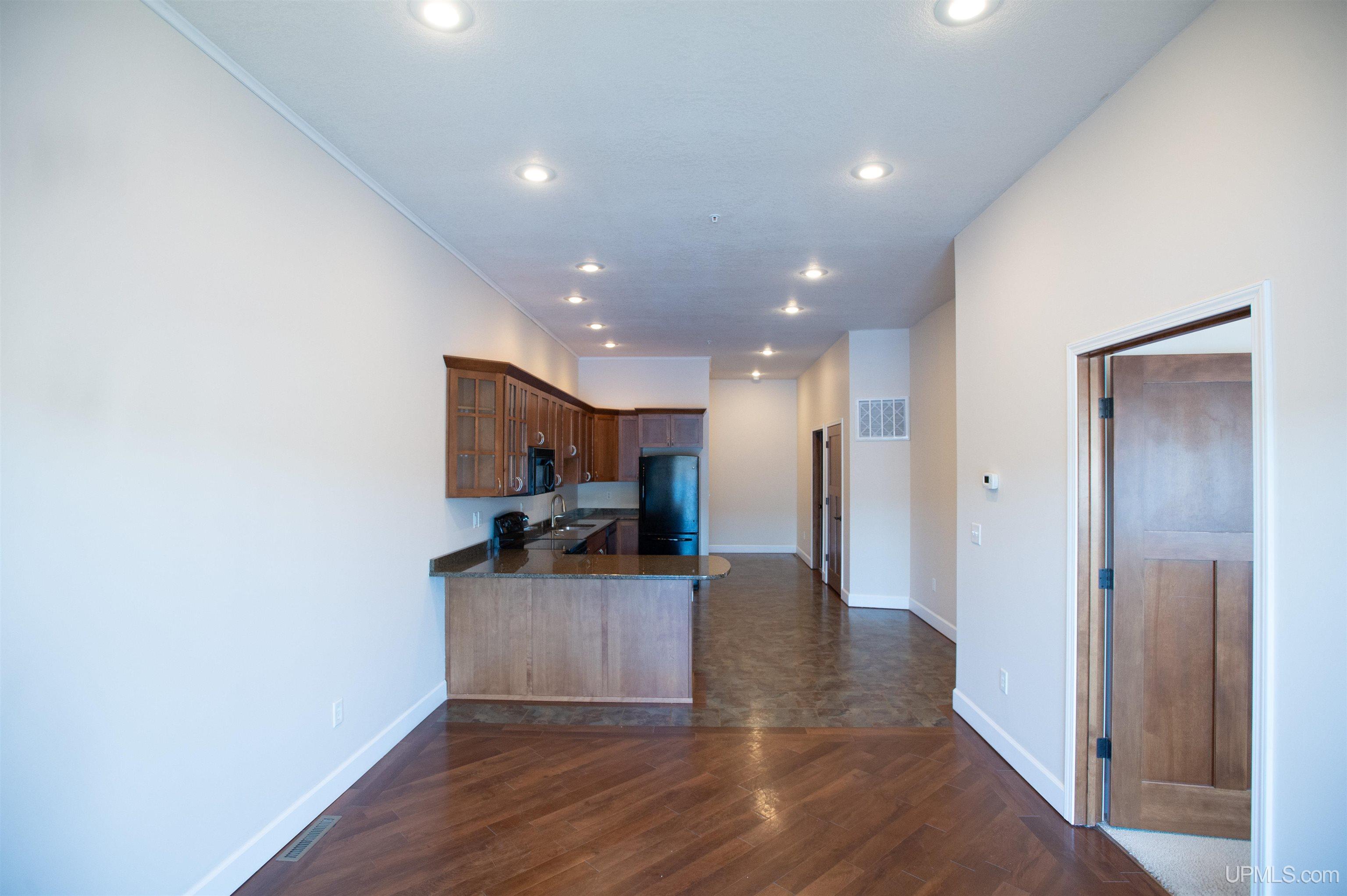 208 E Montezuma Avenue Property Photo 36