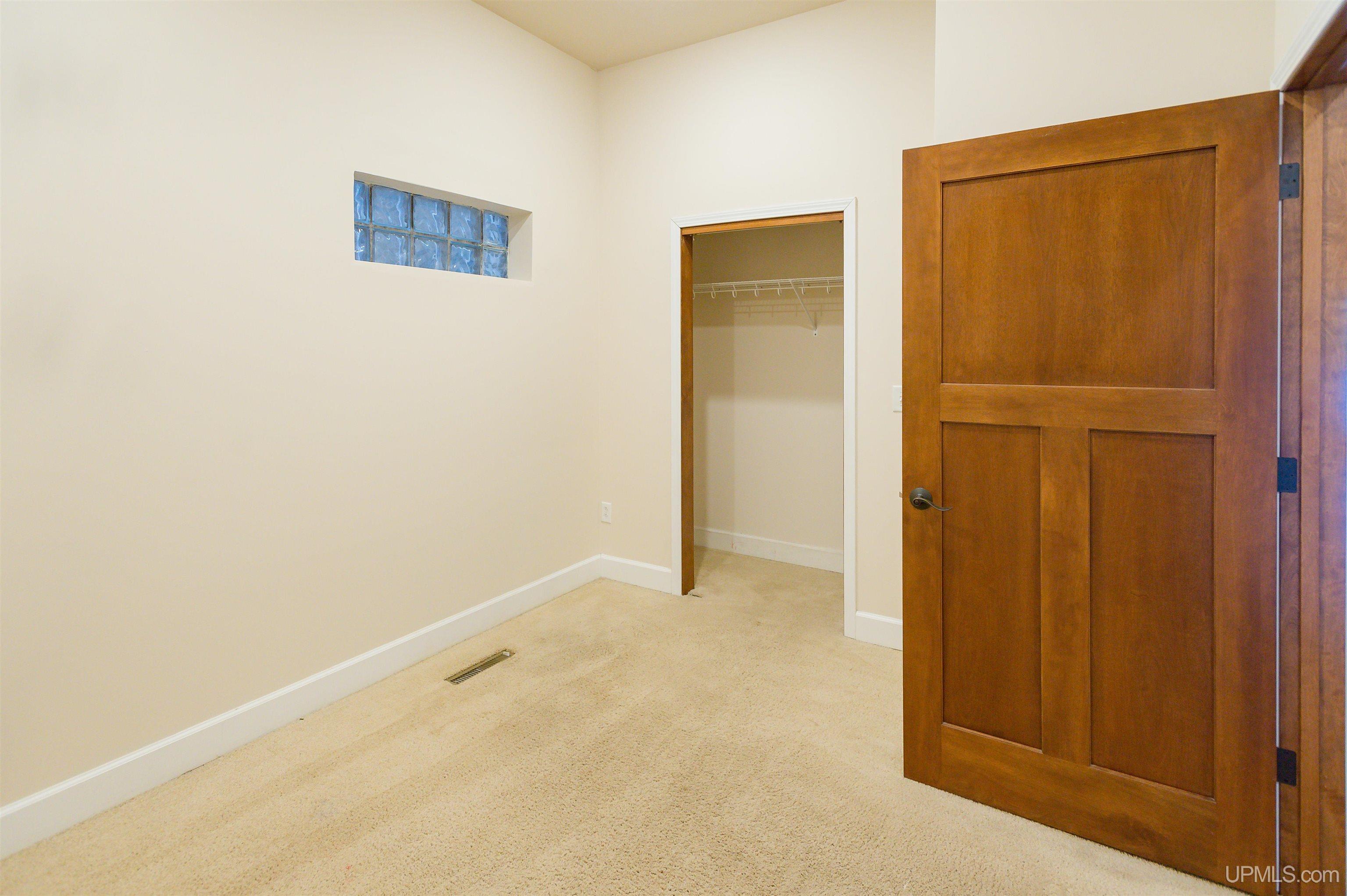 208 E Montezuma Avenue Property Photo 38