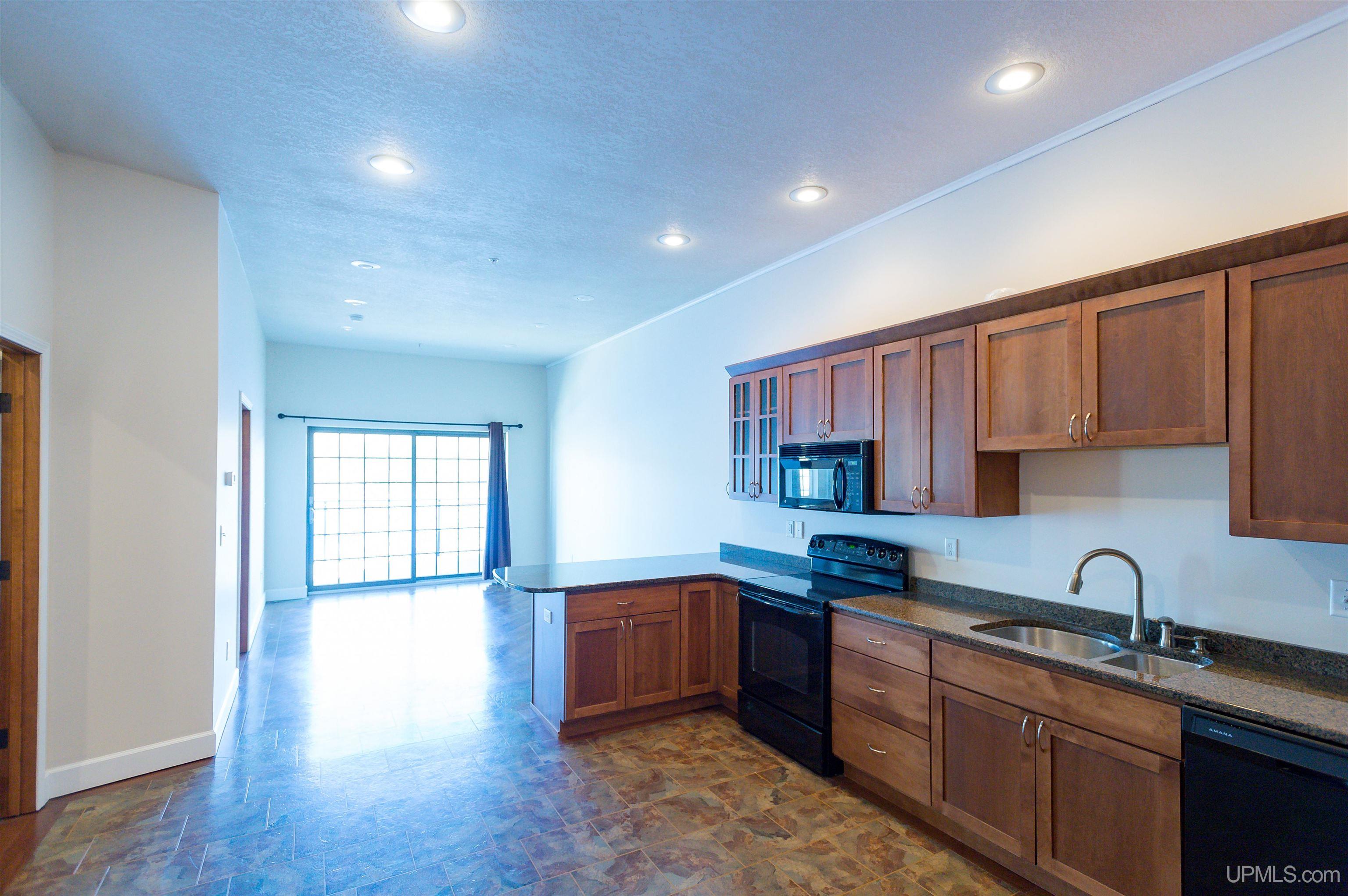 208 E Montezuma Avenue Property Photo 40