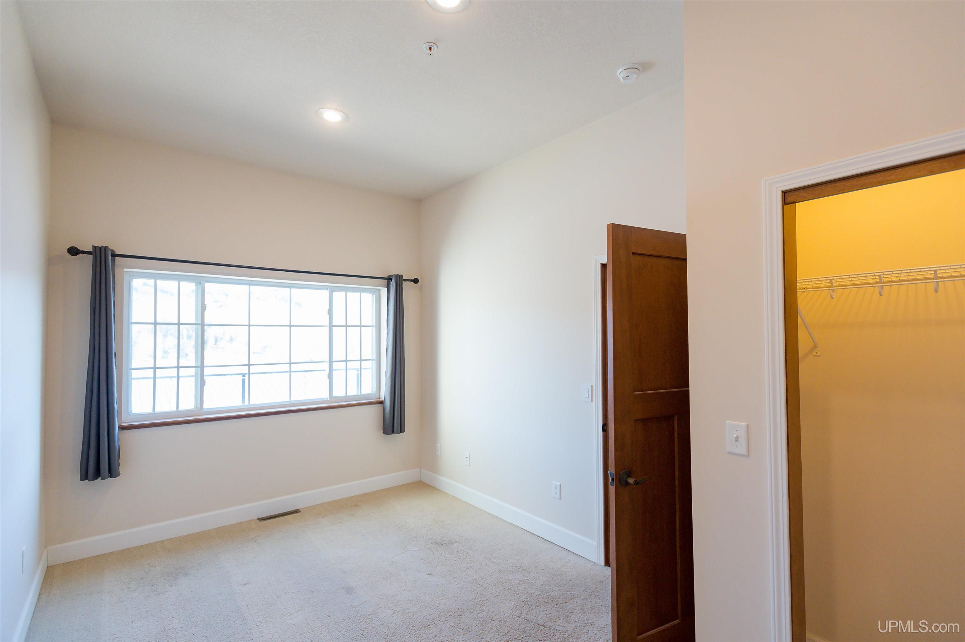 208 E Montezuma Avenue Property Photo 45