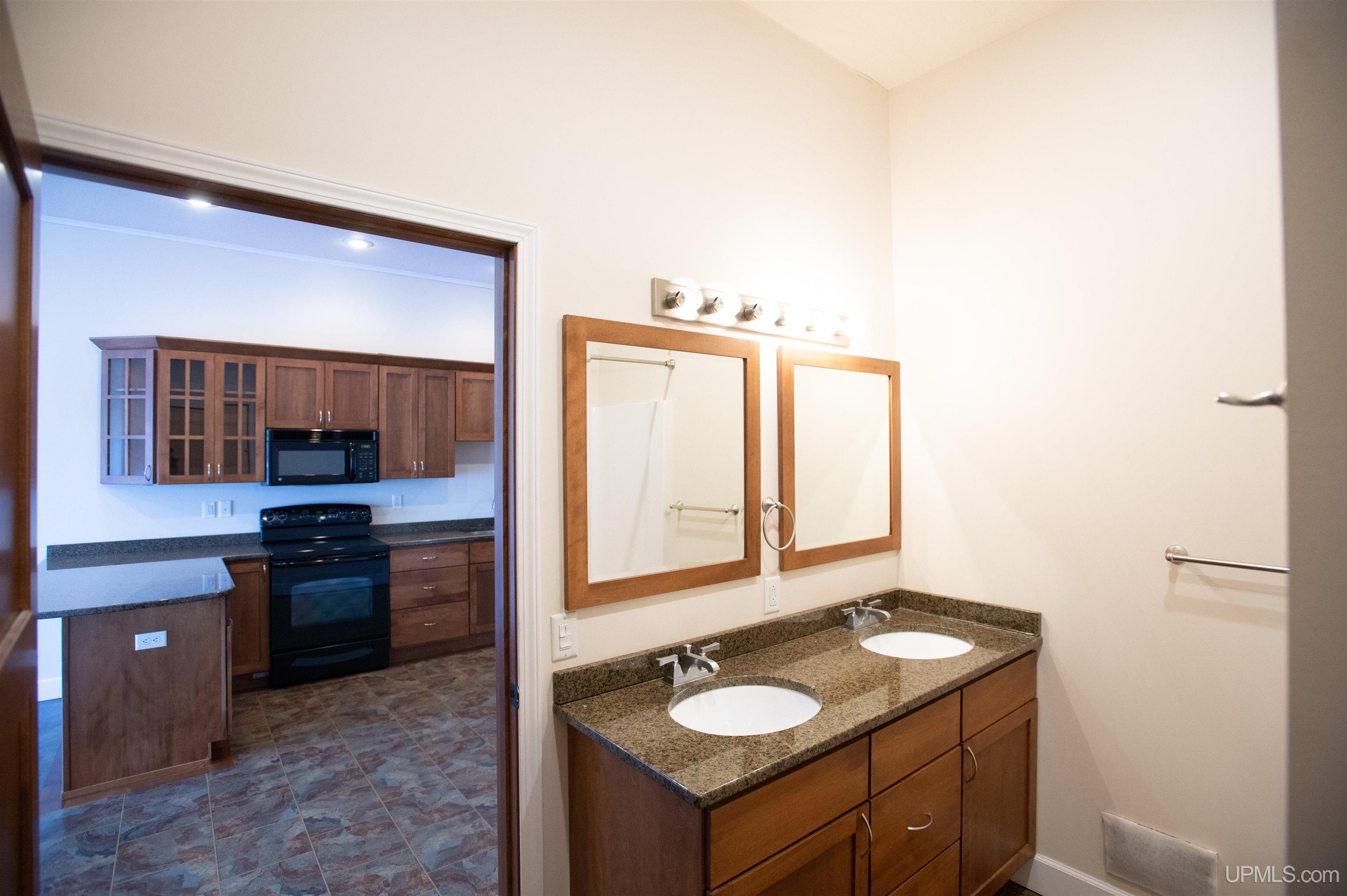 208 E Montezuma Avenue Property Photo 50