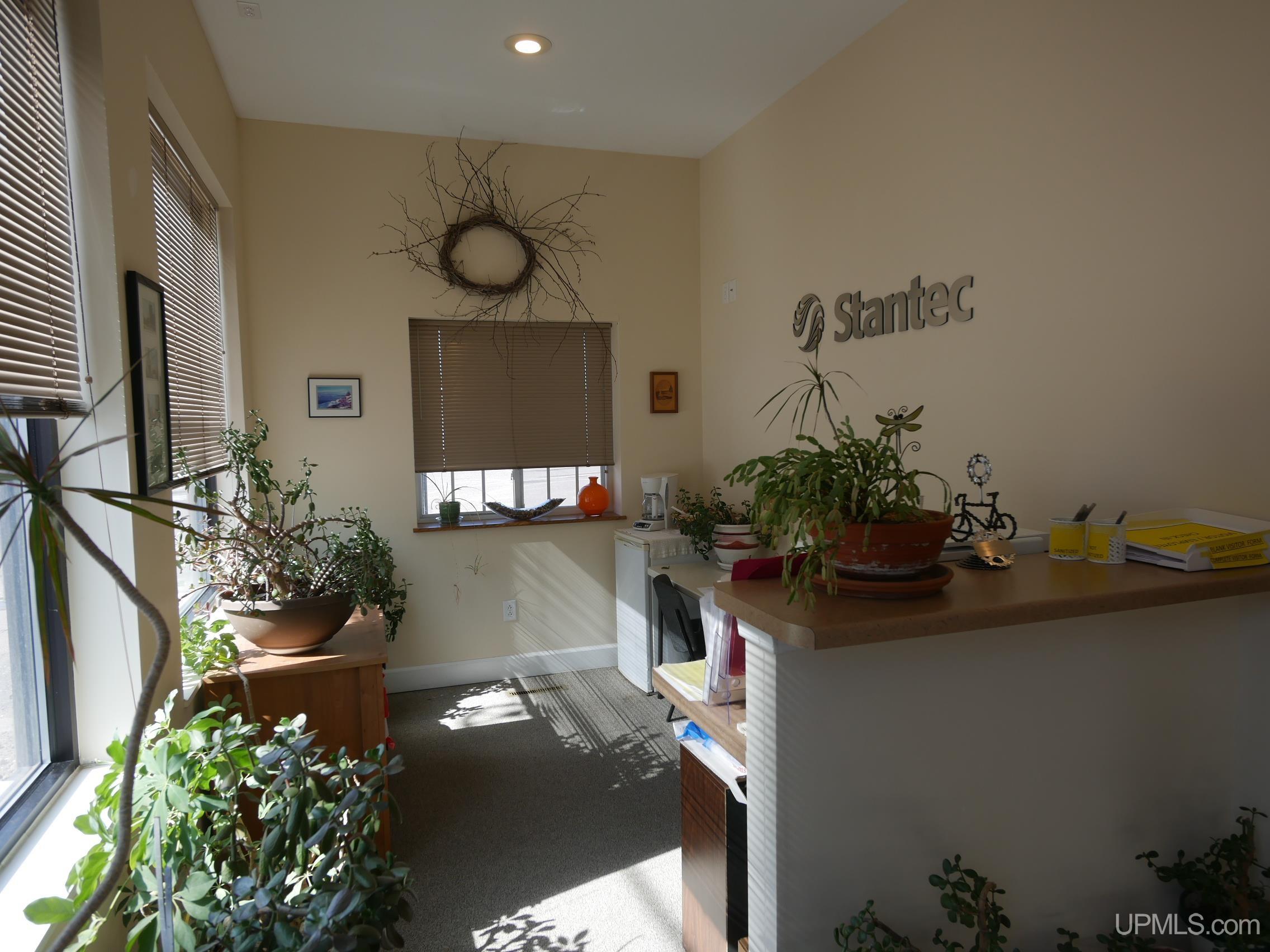 208 E Montezuma Avenue Property Photo 52