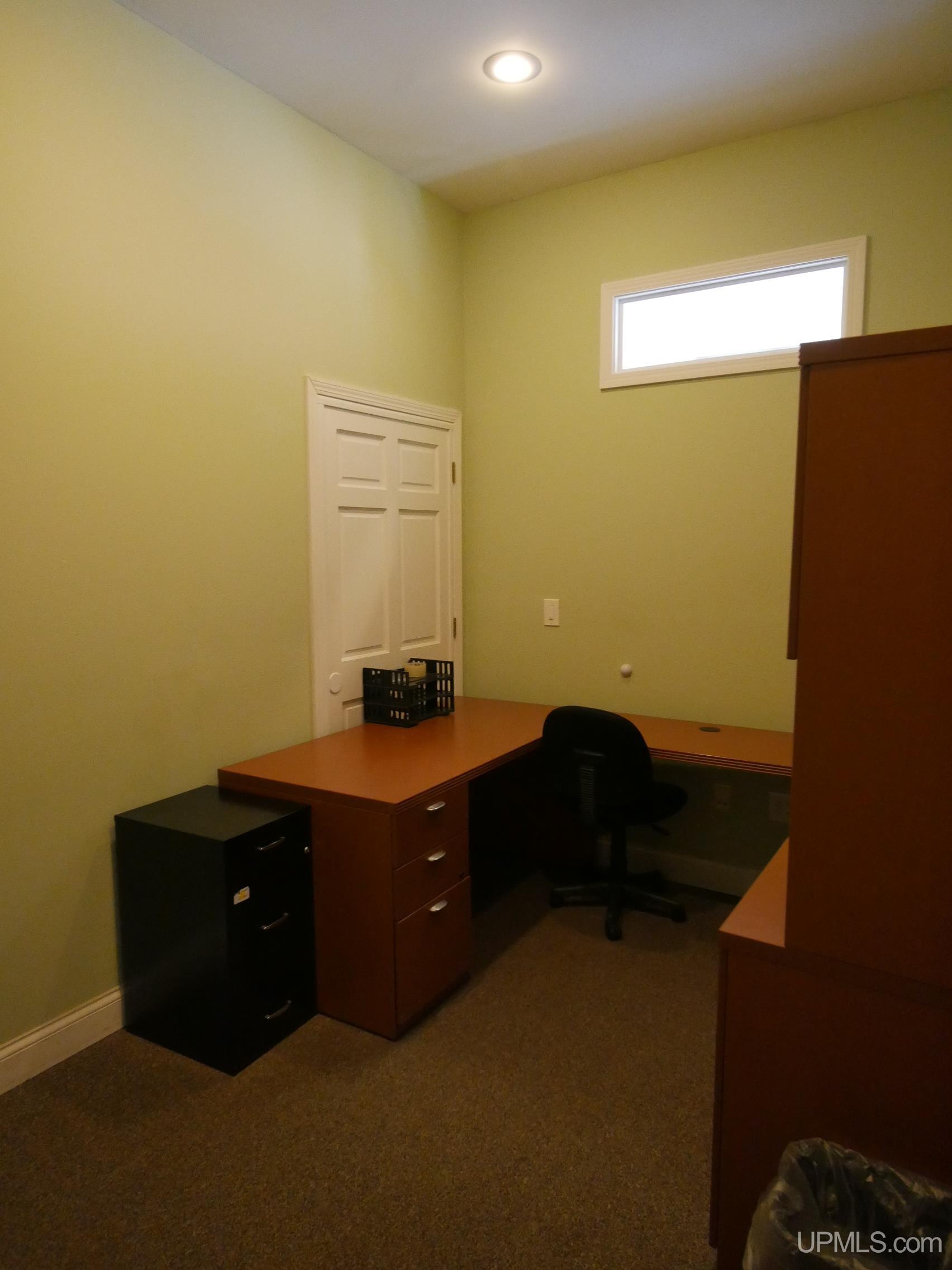 208 E Montezuma Avenue Property Photo 56