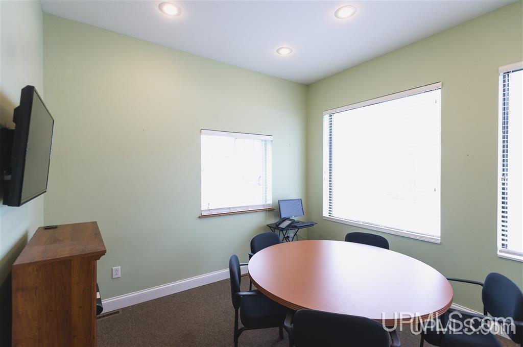 208 E Montezuma Avenue Property Photo 66