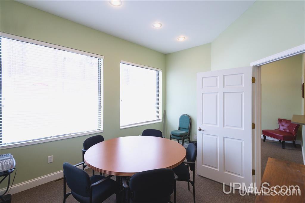 208 E Montezuma Avenue Property Photo 67