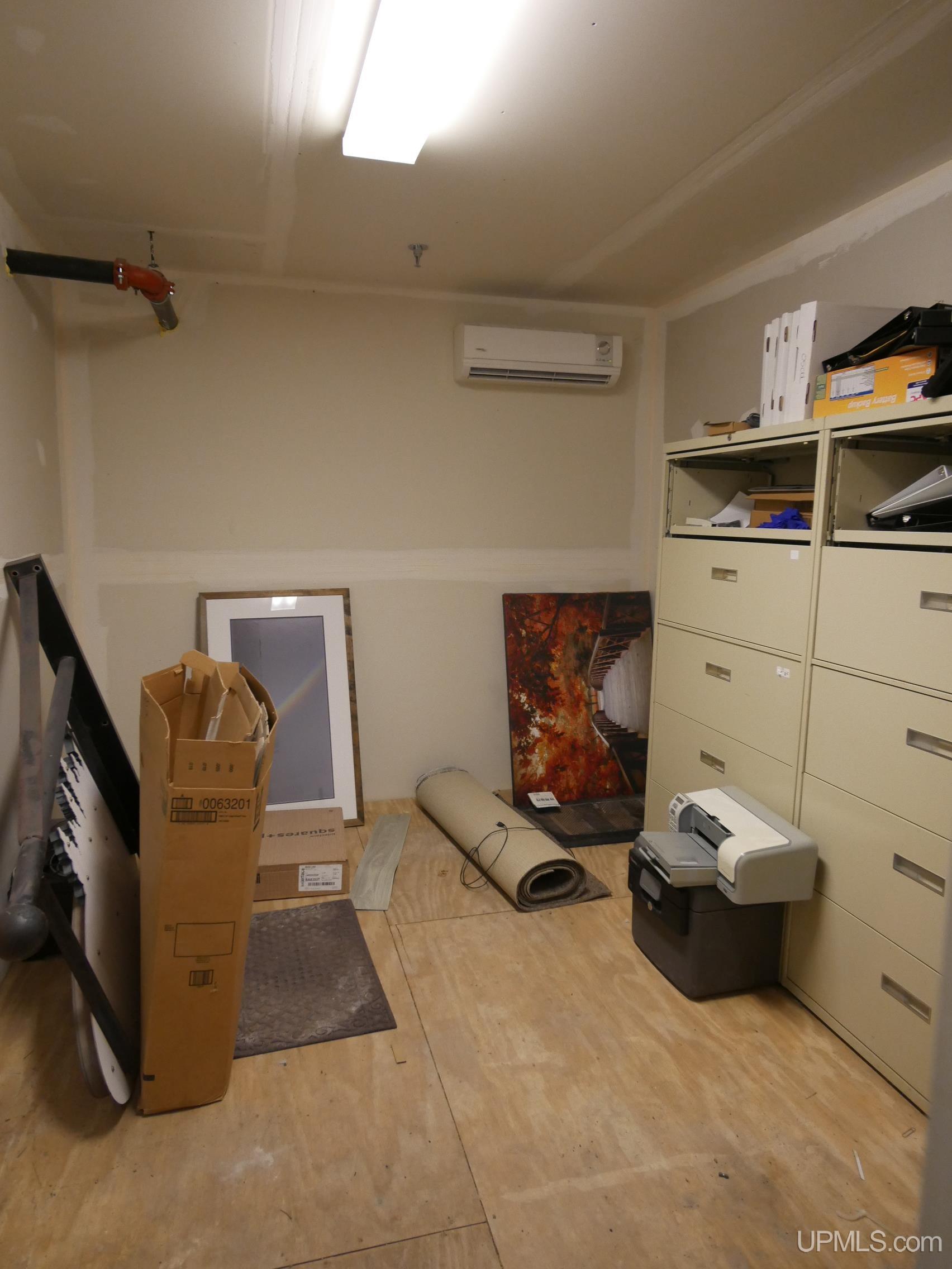 208 E Montezuma Avenue Property Photo 78