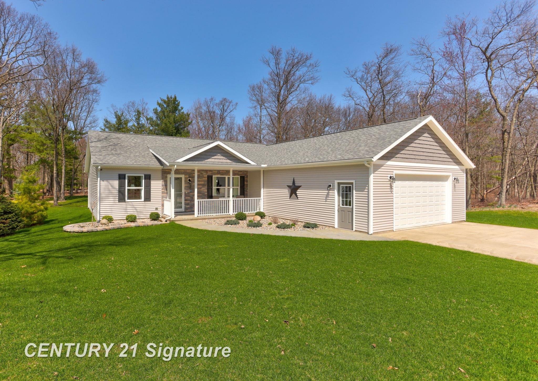 5728 Tipperary Drive Property Photo 1