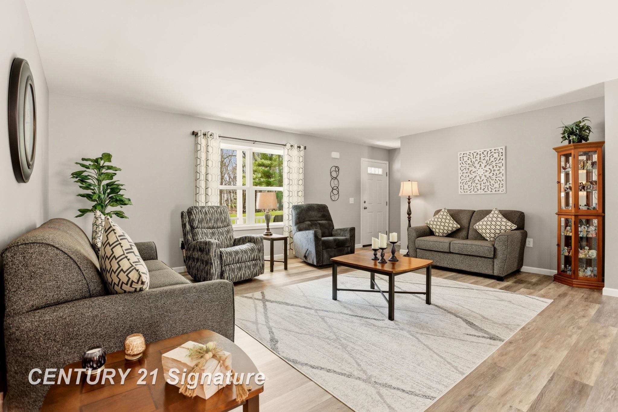5728 Tipperary Drive Property Photo 14
