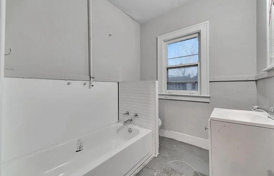 4019 Carter Street Property Photo 8
