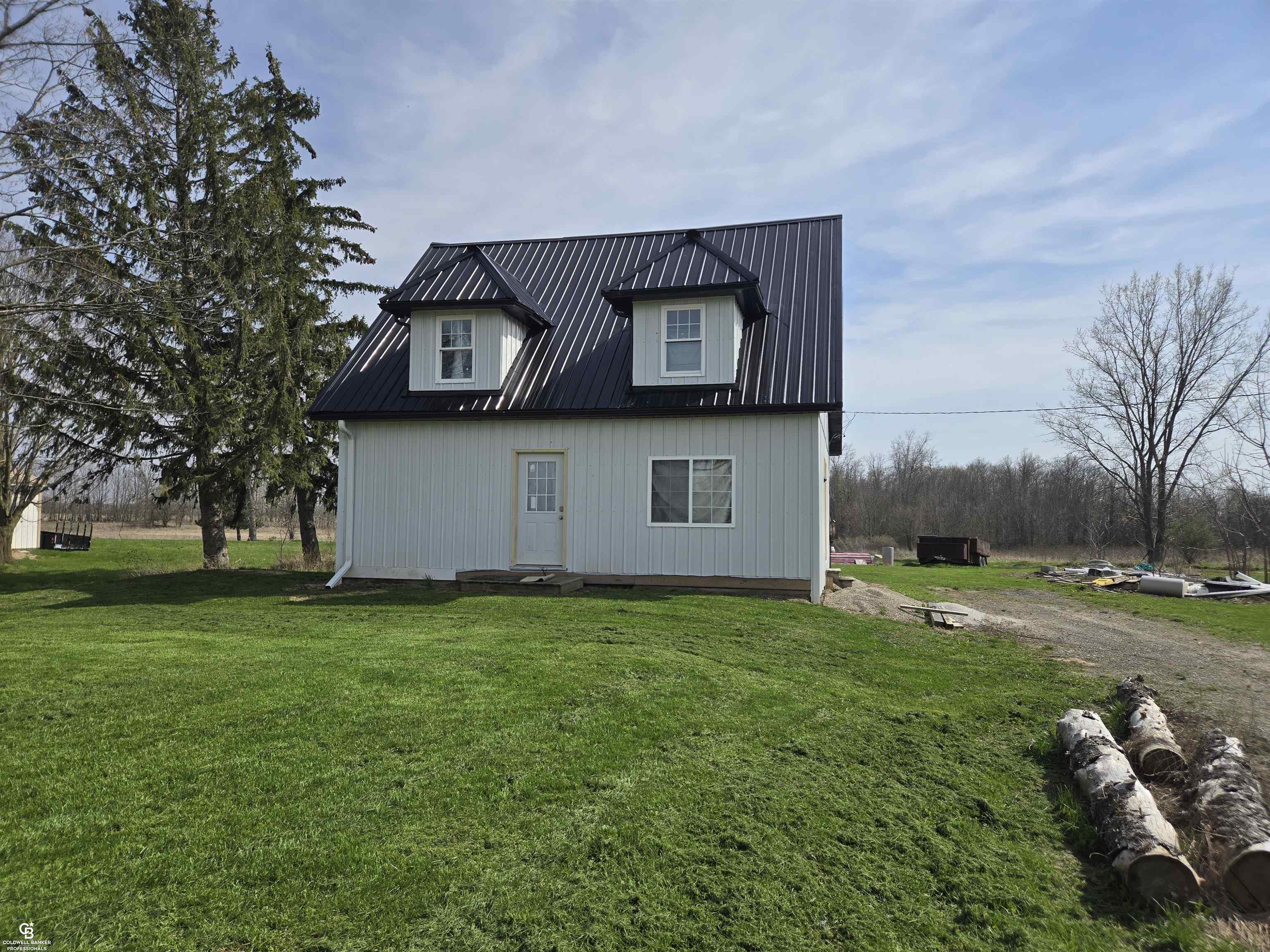 16433 Dudley Road Property Photo 1