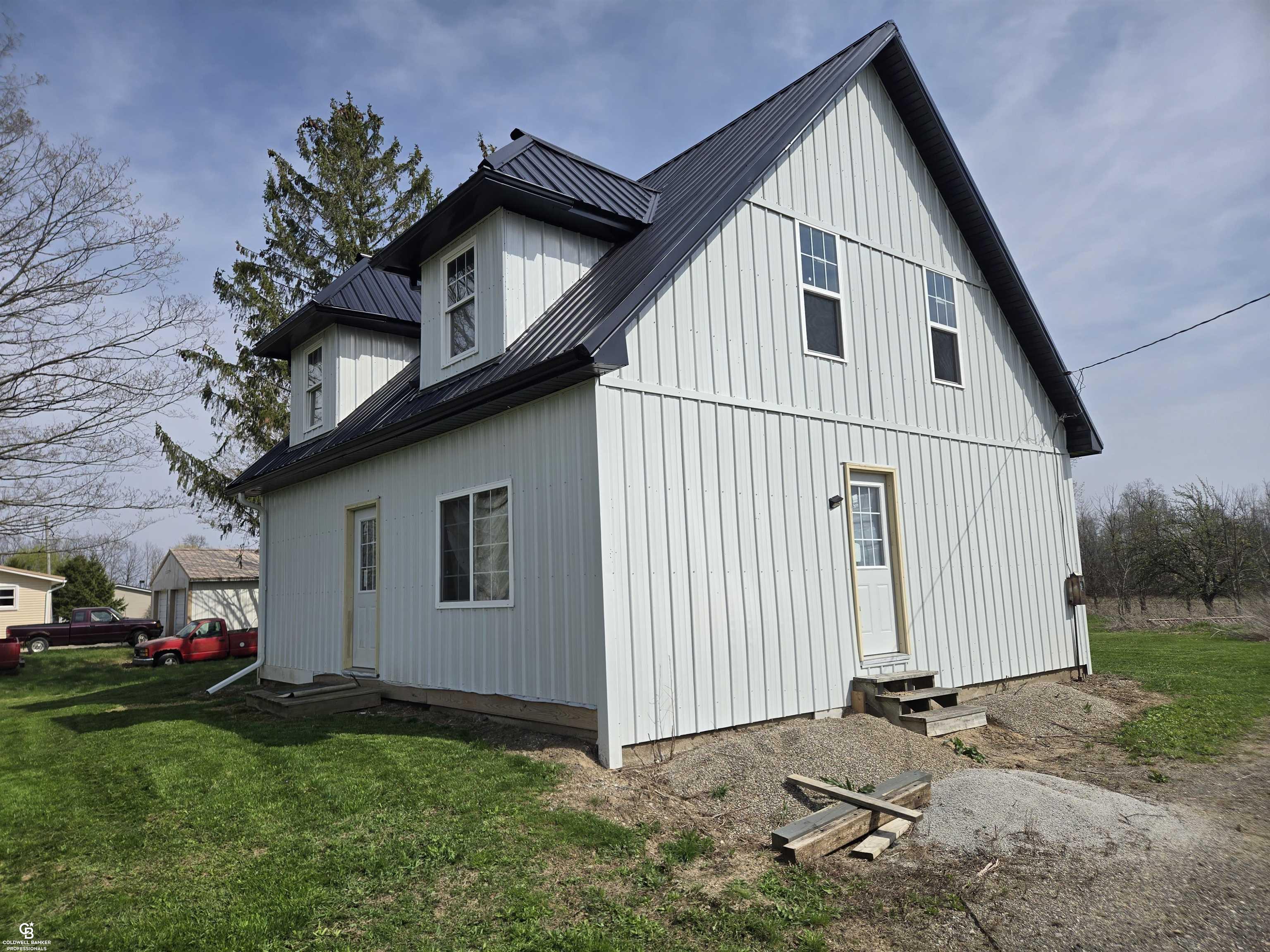 16433 Dudley Road Property Photo 3