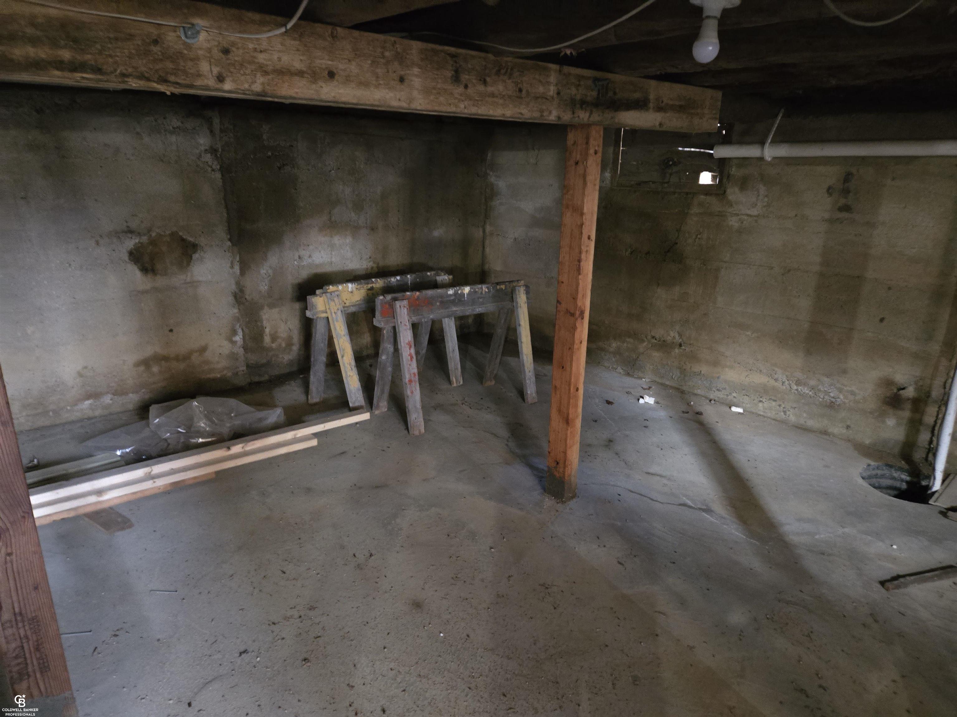 16433 Dudley Road Property Photo 9