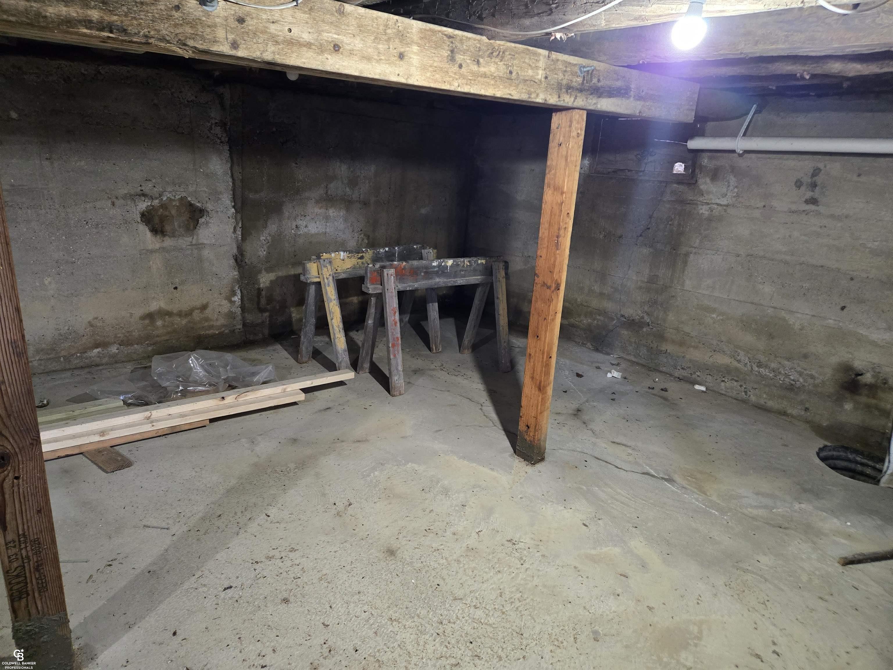 16433 Dudley Road Property Photo 11