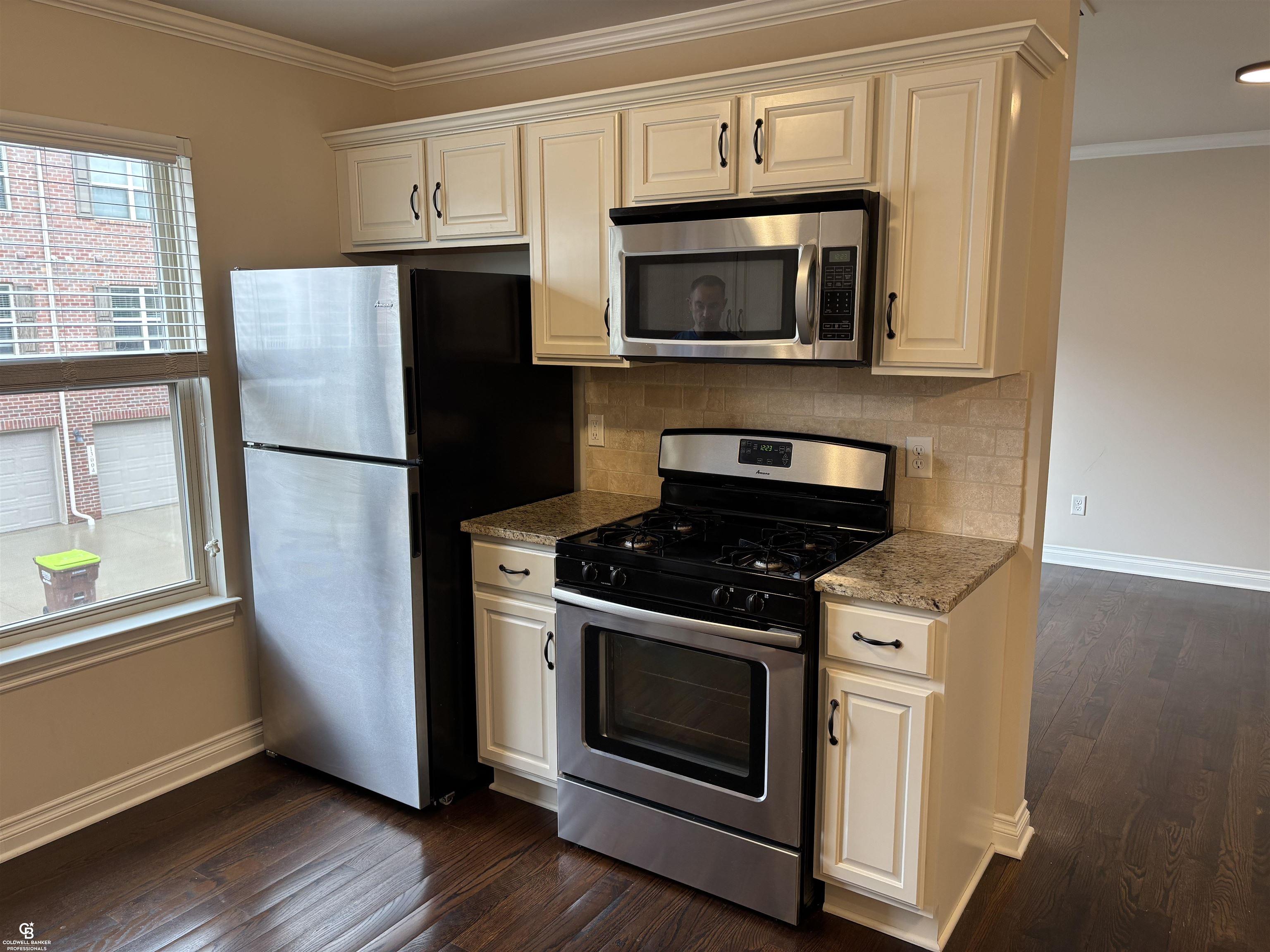 13113 Woodridge Circle Property Photo 4